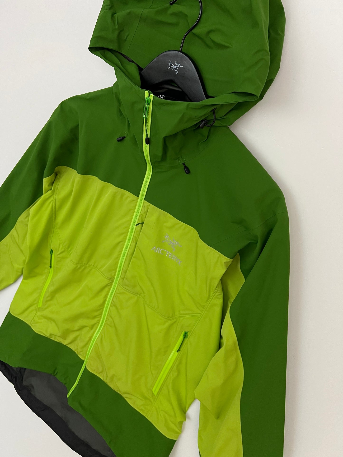 Arc’teryx Alpha Comp Hoody Mantis Green Men’s M Medium Gore-Tex Hybrid