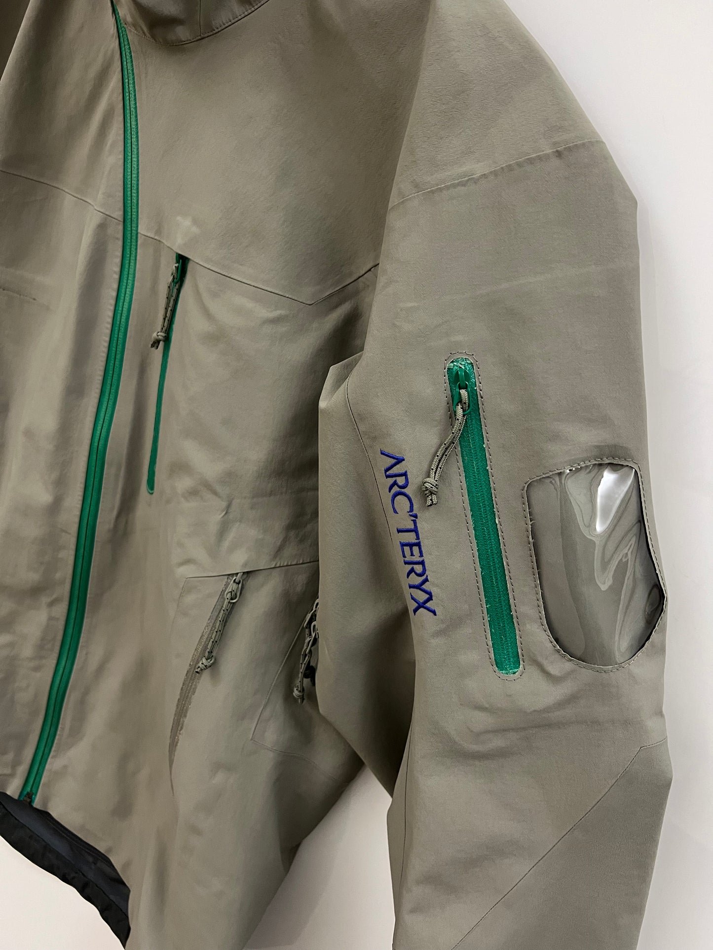 Arc'teryx Sidewinder SV Jacket Quail Grey Men’s S Small Gore-Tex Pro RECCO