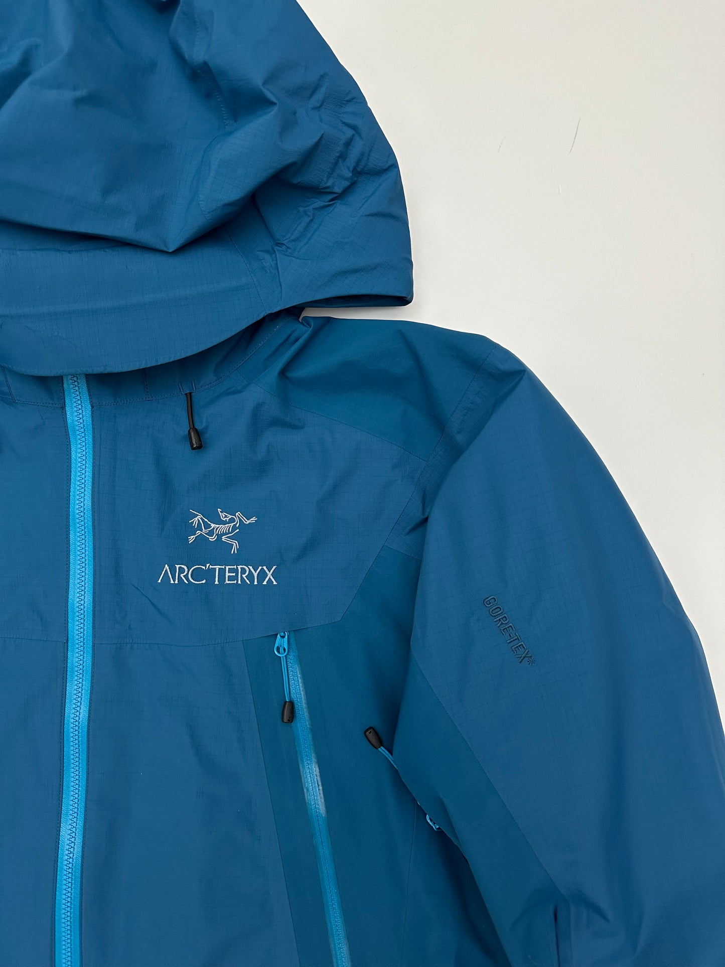 Arc’teryx Beta LT Hybrid Jacket Thalo Blue Men's S Small Gore-Tex