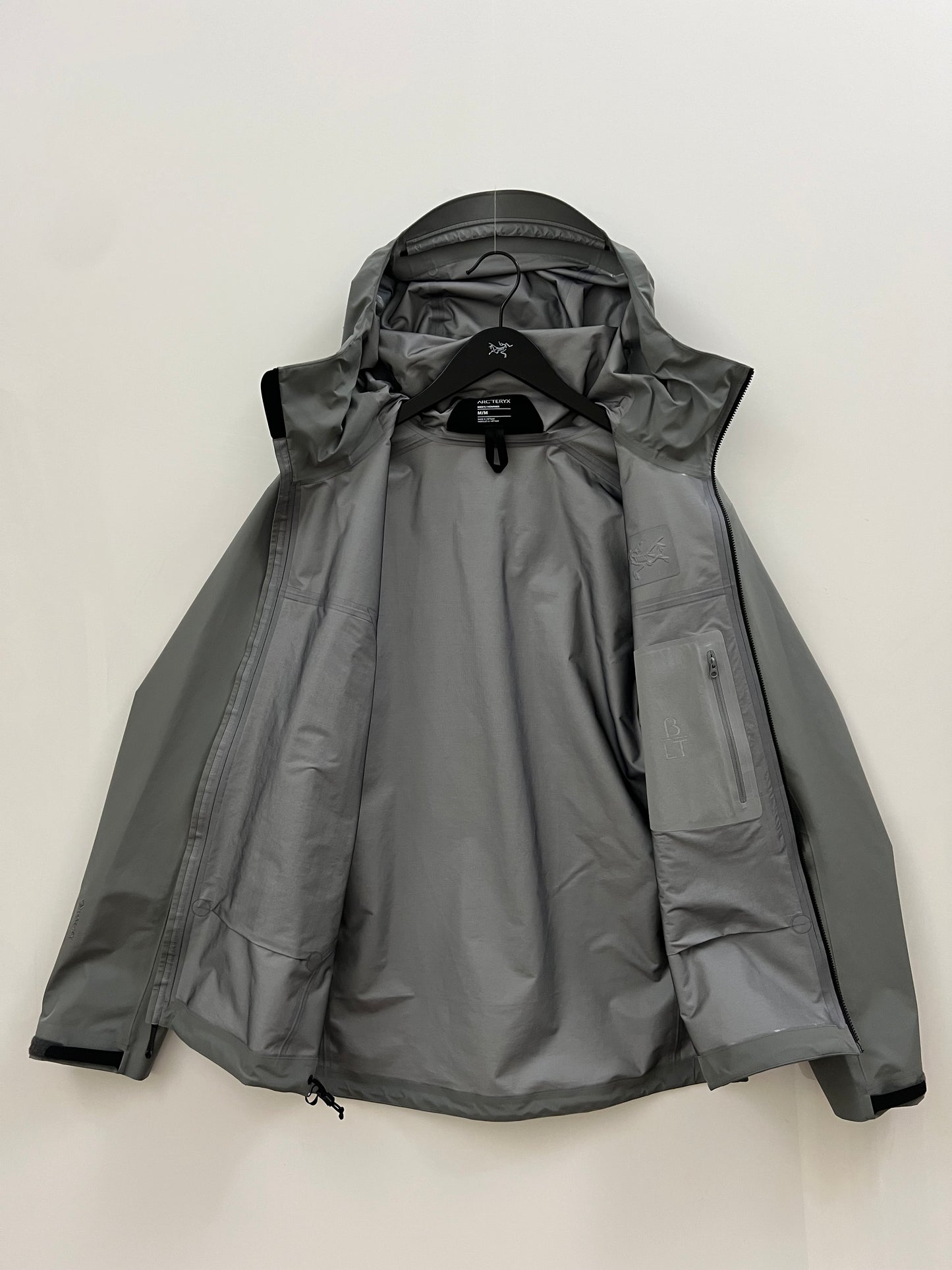 Arc’teryx Beta Lightweight Jacket Void Grey Men’s M Medium Gore-Tex RECCO