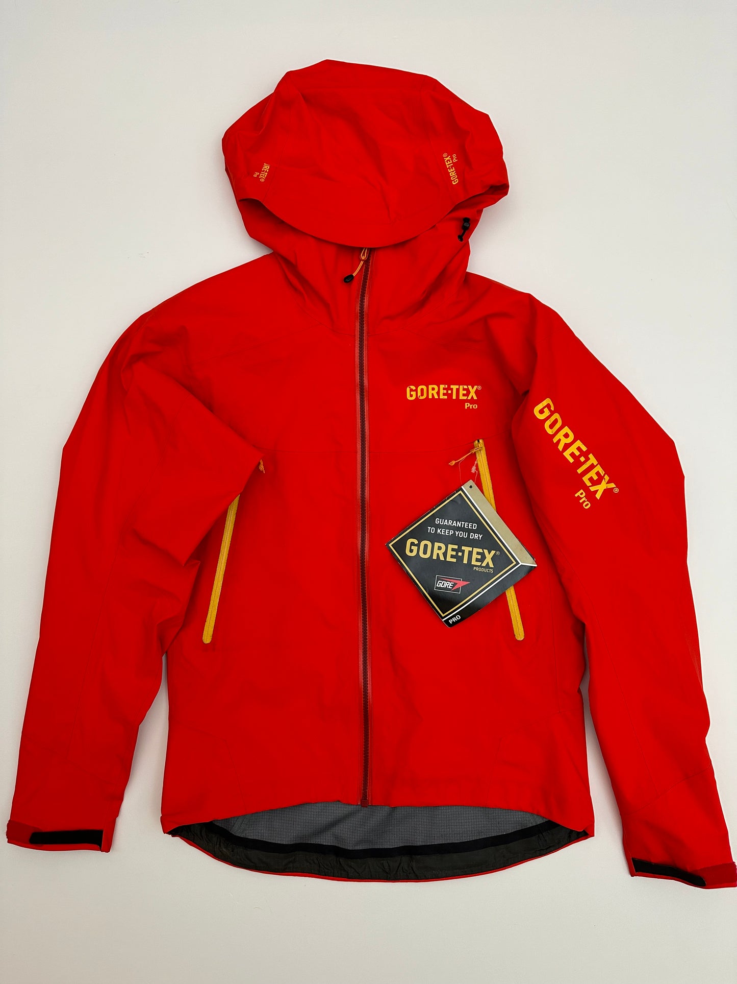 Arc’teryx Gore-Tex Pro Launch Jacket Red Men’s S Small
