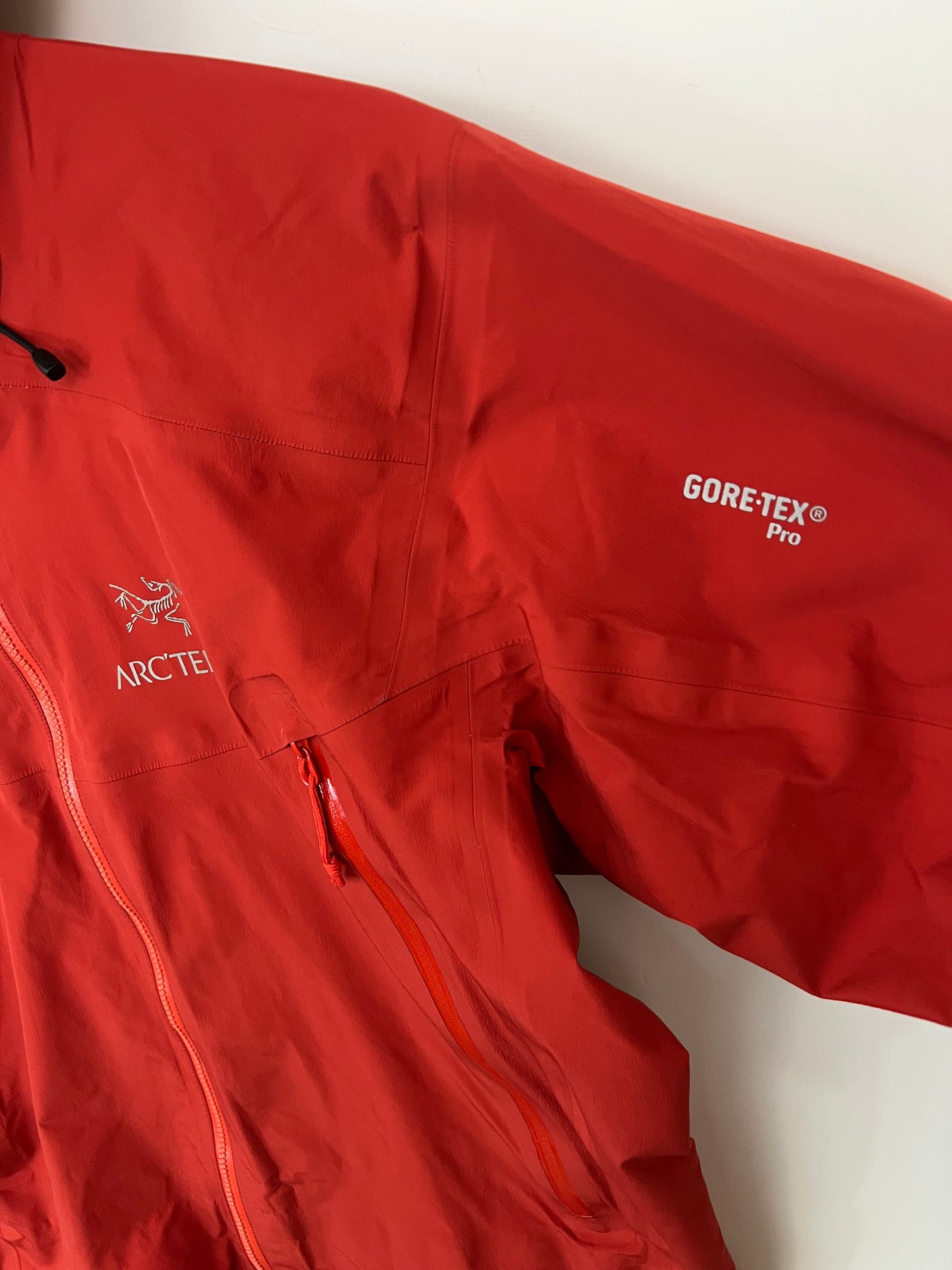 Arc’teryx Beta LT Jacket Men’s M Medium Gore-Tex Pro