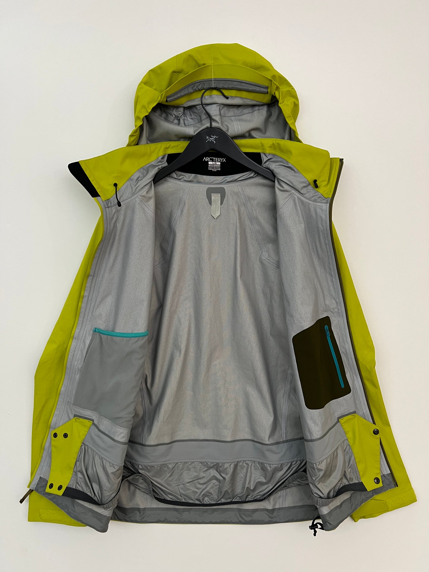 Arc’teryx Cassiar Jacket Yellow Men’s L Large Gore-Tex RECCO