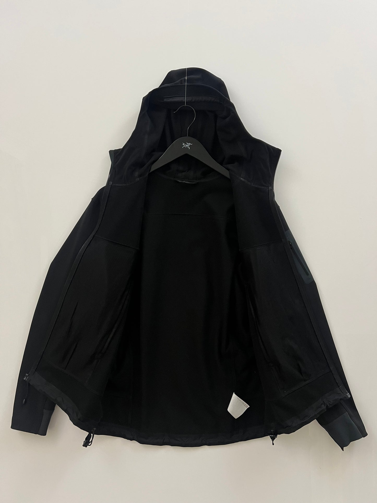 Arc'teryx Epsilon LT Hoody Black Men’s M Medium