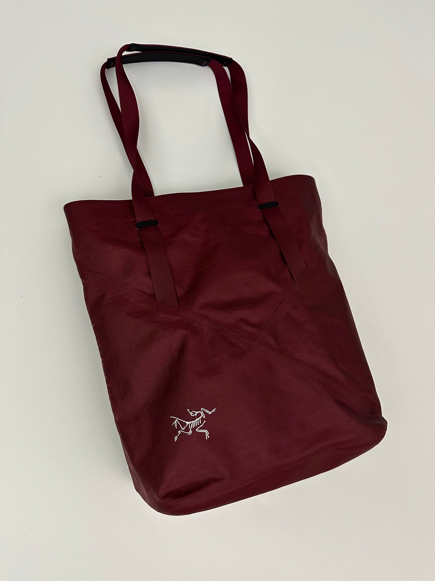 Arc’teryx Blanca 19 Tote Bag Red