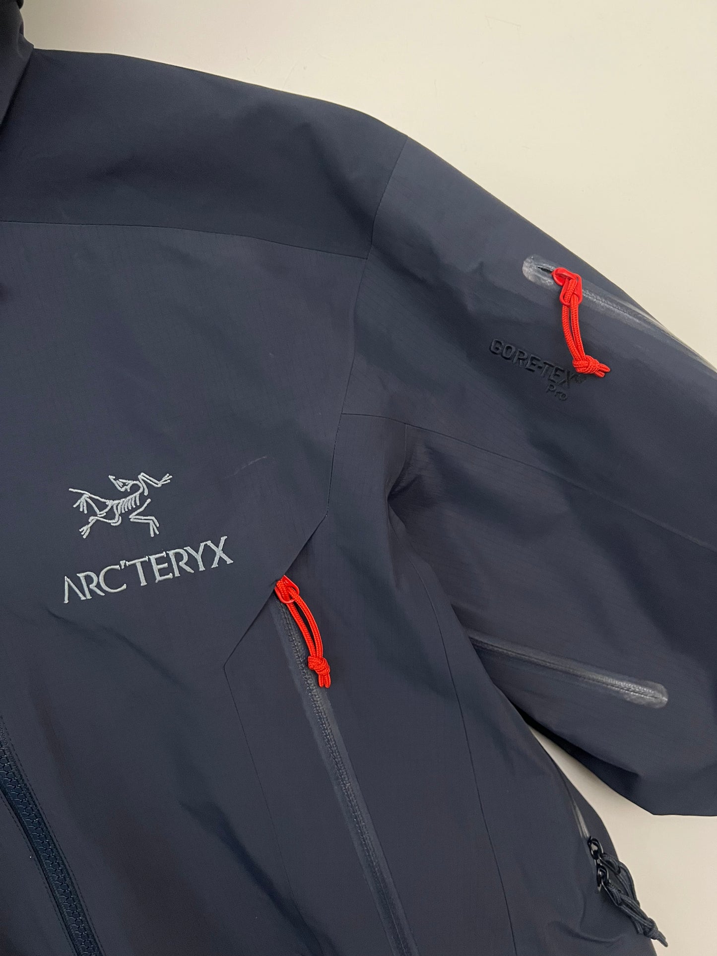 Arc’teryx Theta AR Jacket Admiral Blue Men’s XS Extra Small Gore-Tex Pro