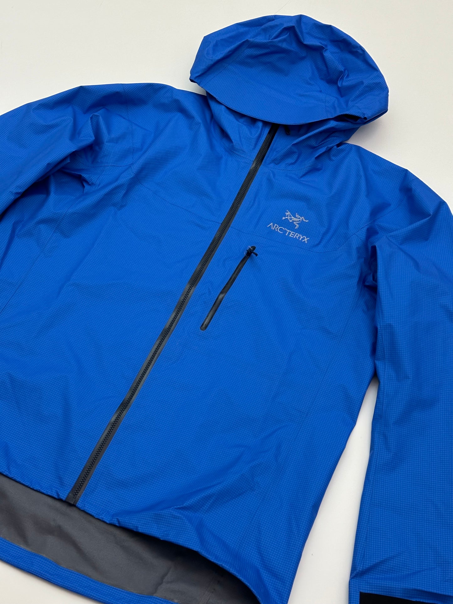Arc’teryx Alpha Lightweight Jacket Light Vitality / Black Sapphire Men’s L Large Gore-Tex RECCO