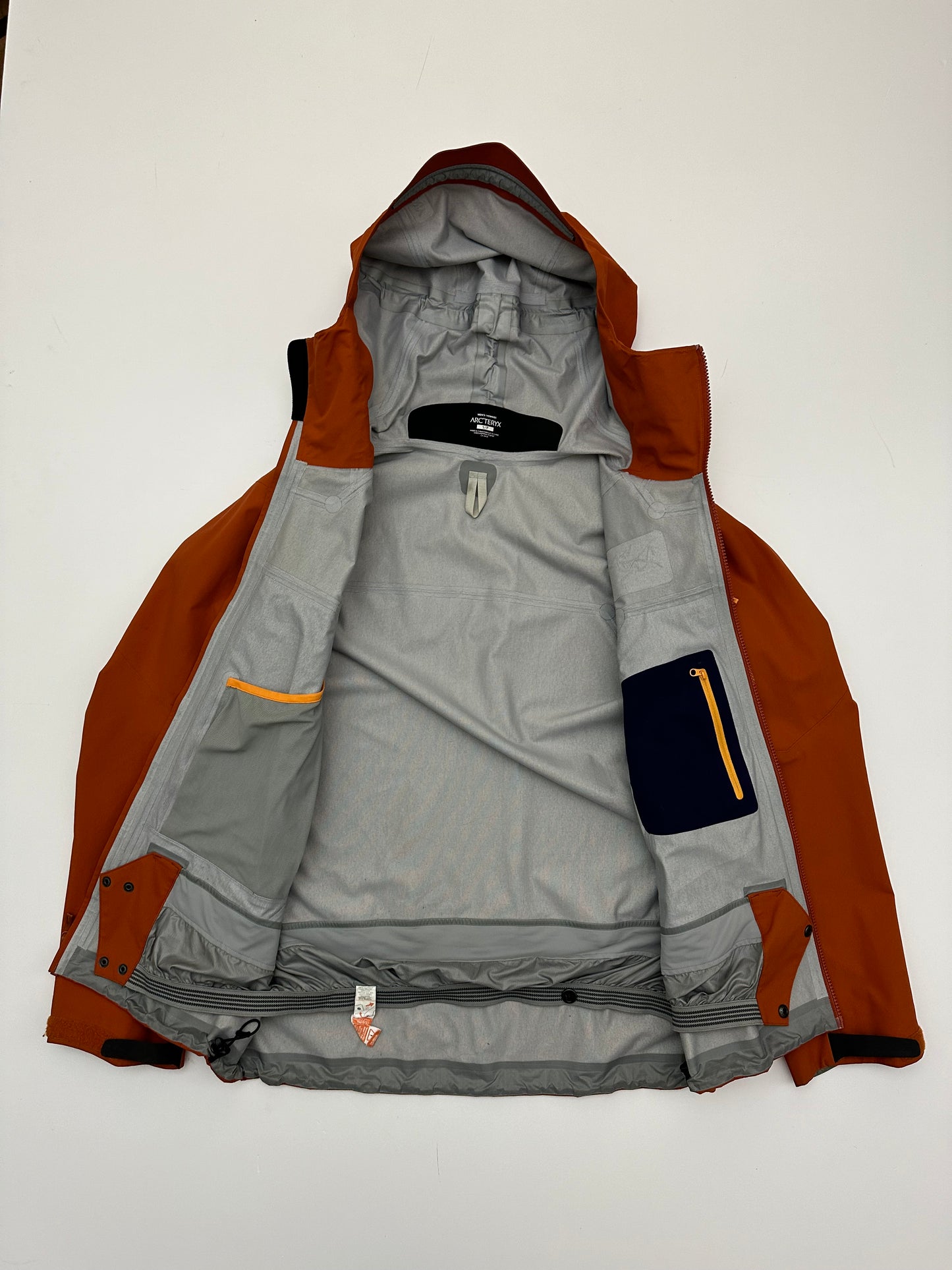 Arc’teryx Sabre Jacket Umber Orange Men’s S Small Gore-Tex RECCO