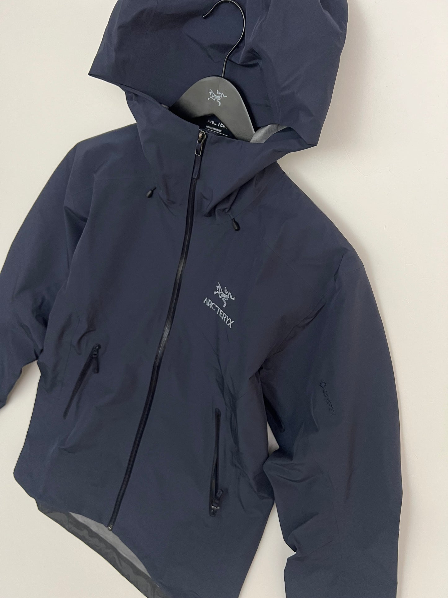 Arc’teryx Beta LT Jacket Black Sapphire Men's S Small Gore-Tex