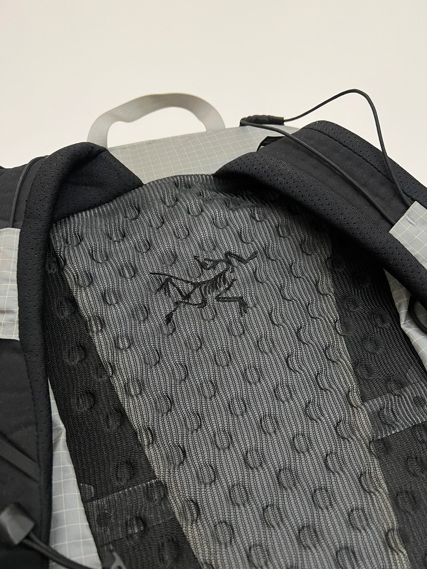 Arc’teryx Aerios 30 Backpack Men’s Pixel Grey