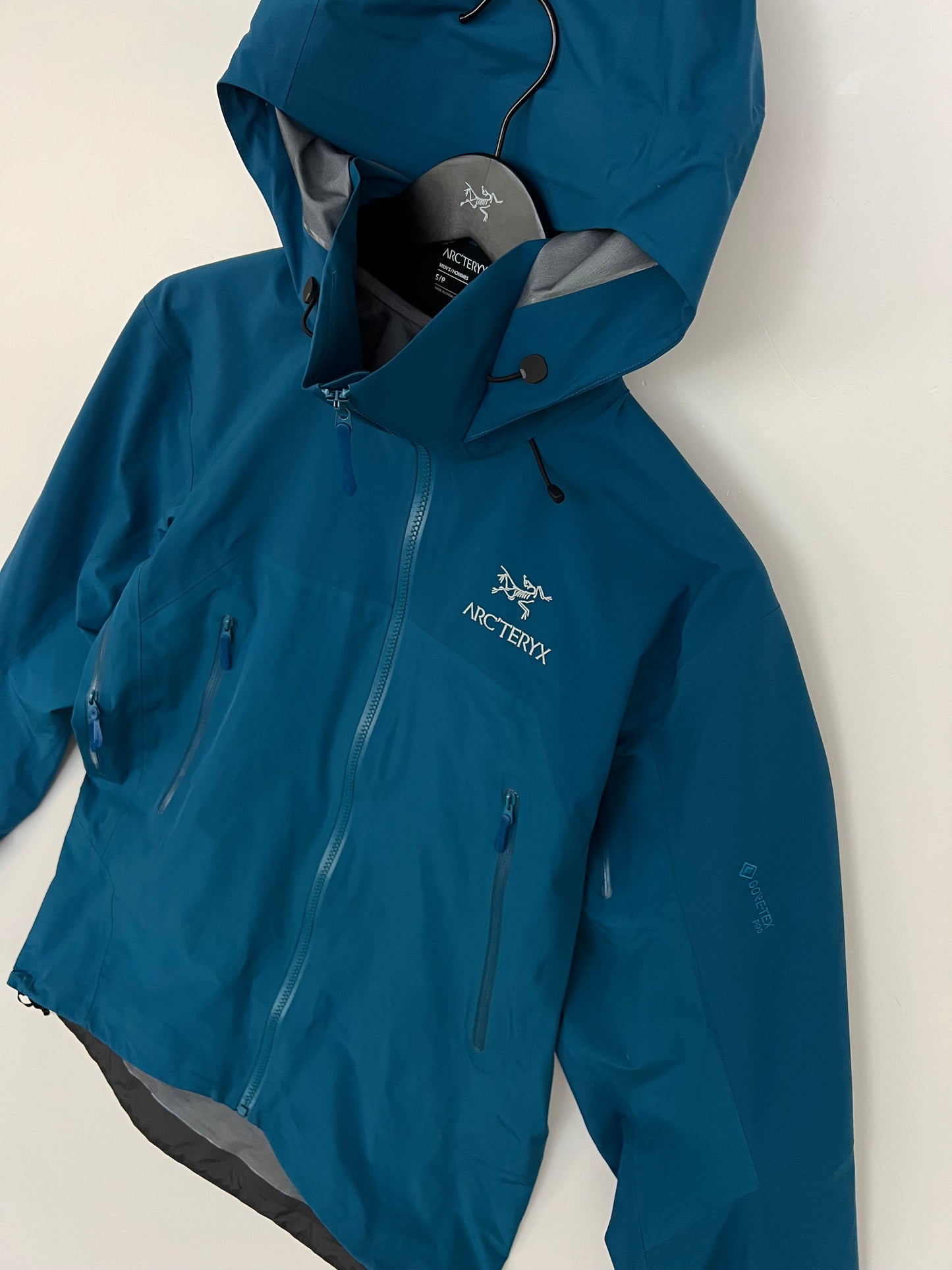 Arc’teryx Beta AR Jacket Forcefield Men’s S Small Gore-Tex Pro RECCO