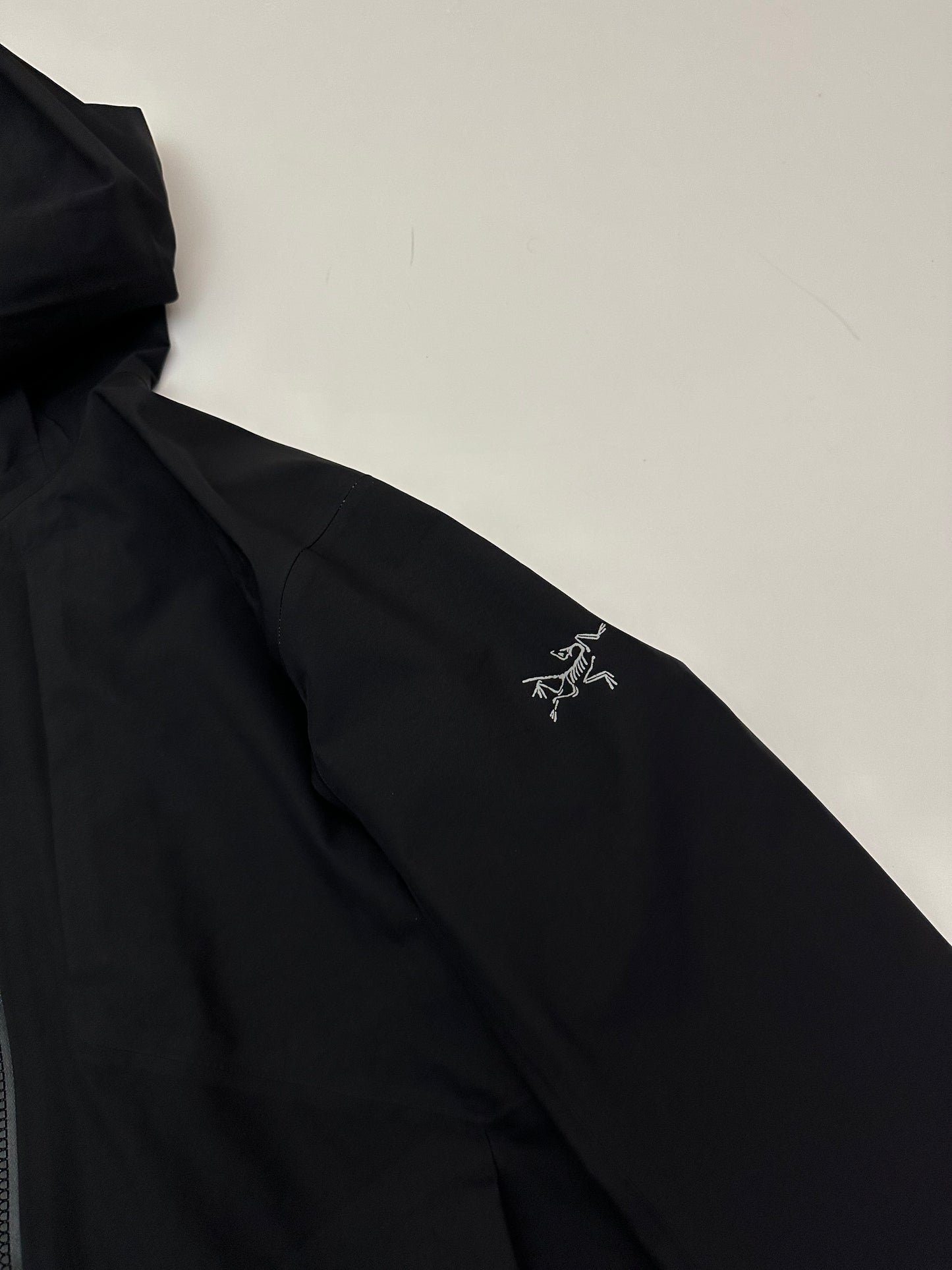Arc’teryx Sawyer Coat Black Men’s M Medium Gore-Tex