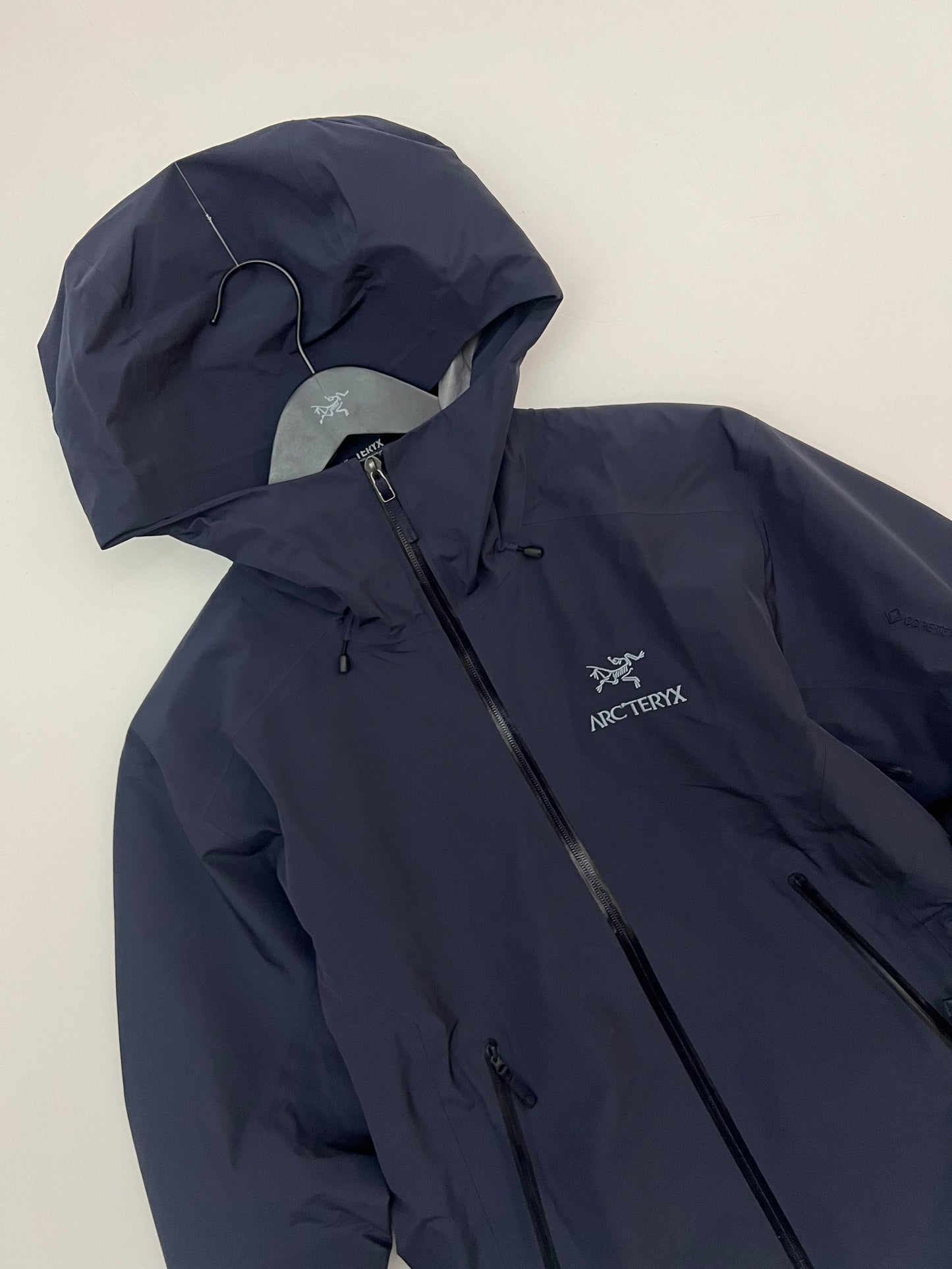 Arc’teryx Beta LT Jacket Black Sapphire Men's S Small Gore-Tex
