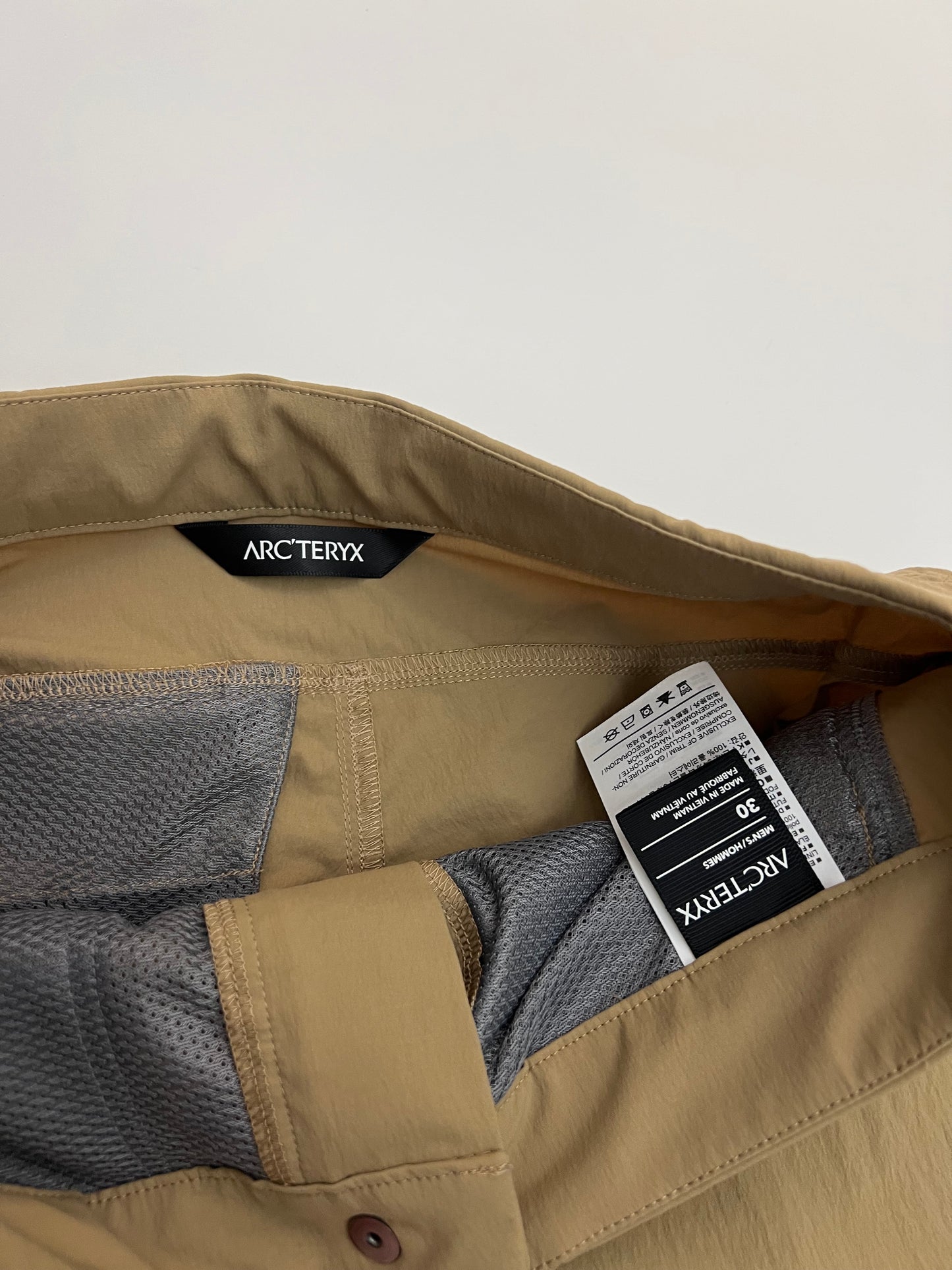 Arc'teryx Gamma Quick Dry Shorts 9” Men’s 30W