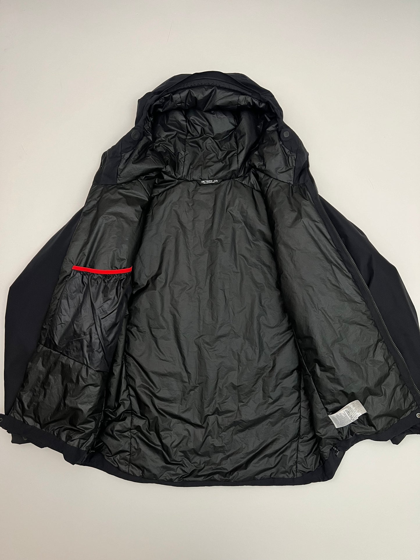 Arc’teryx Alpha IS Jacket Black Men’s XL Extra Large Gore-Tex Insulated