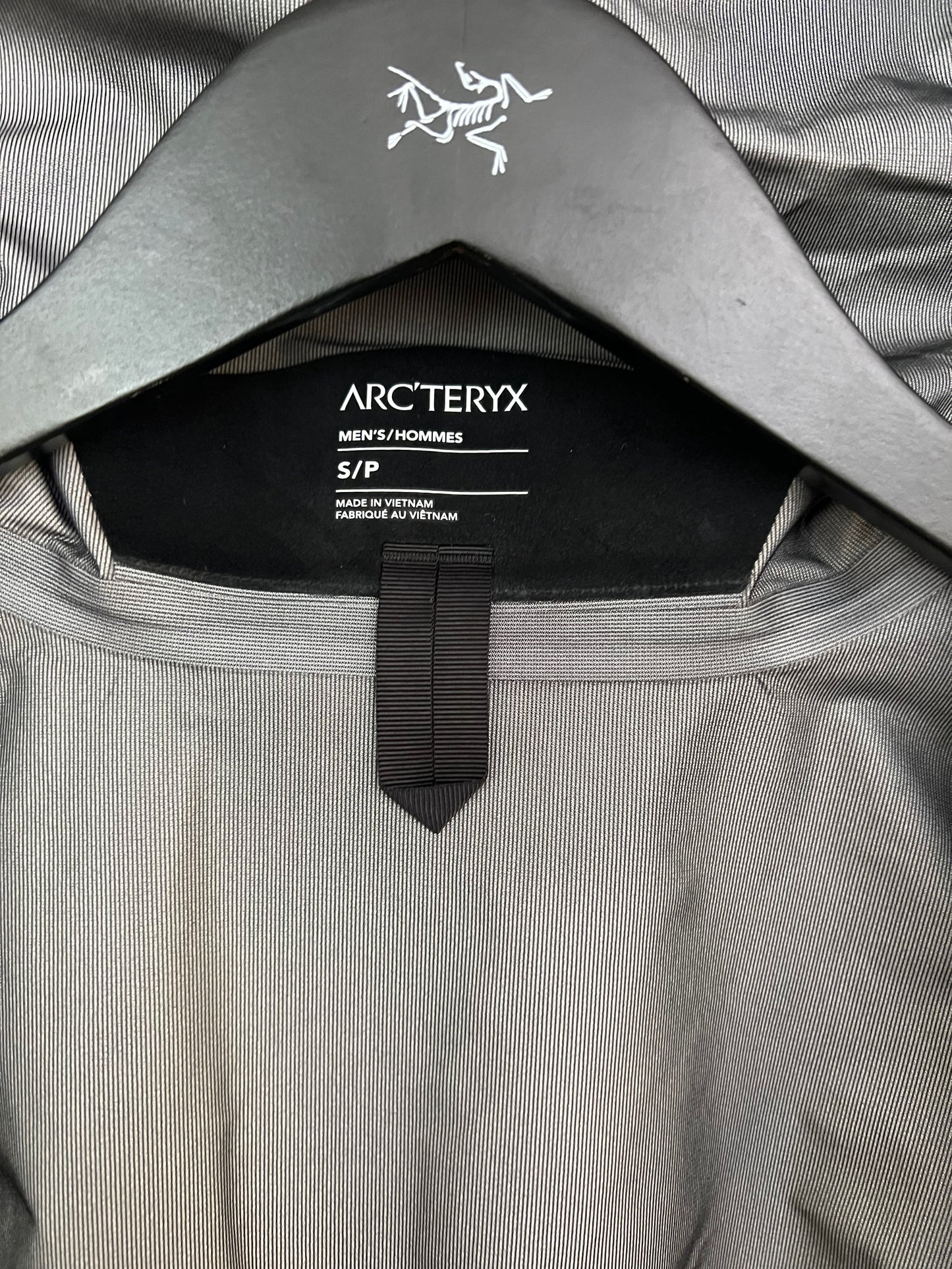 Arc’teryx Beta LT Jacket Black Sapphire Men's S Small Gore-Tex