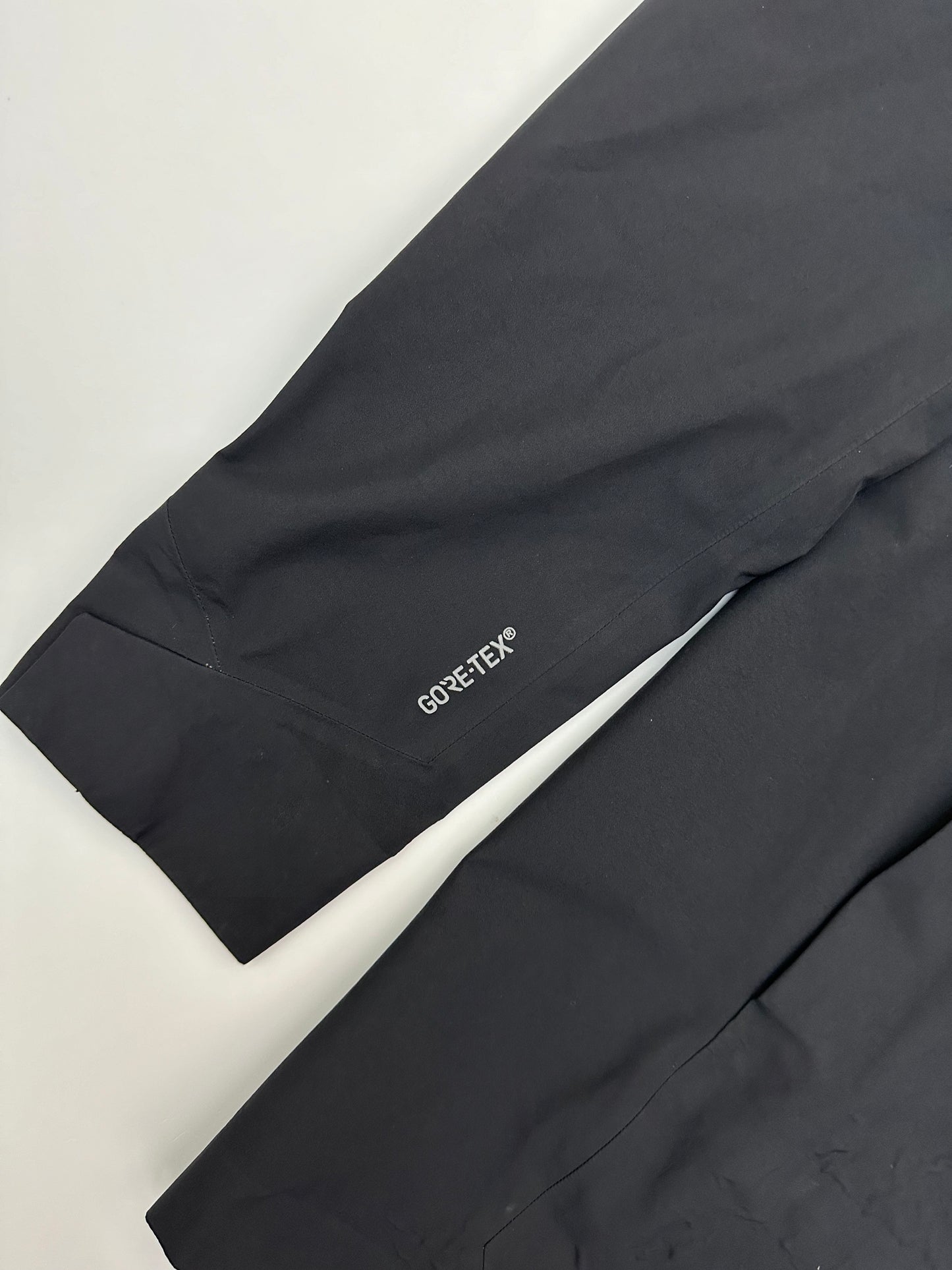 Arc’teryx Sawyer Coat Black Men’s M Medium Gore-Tex