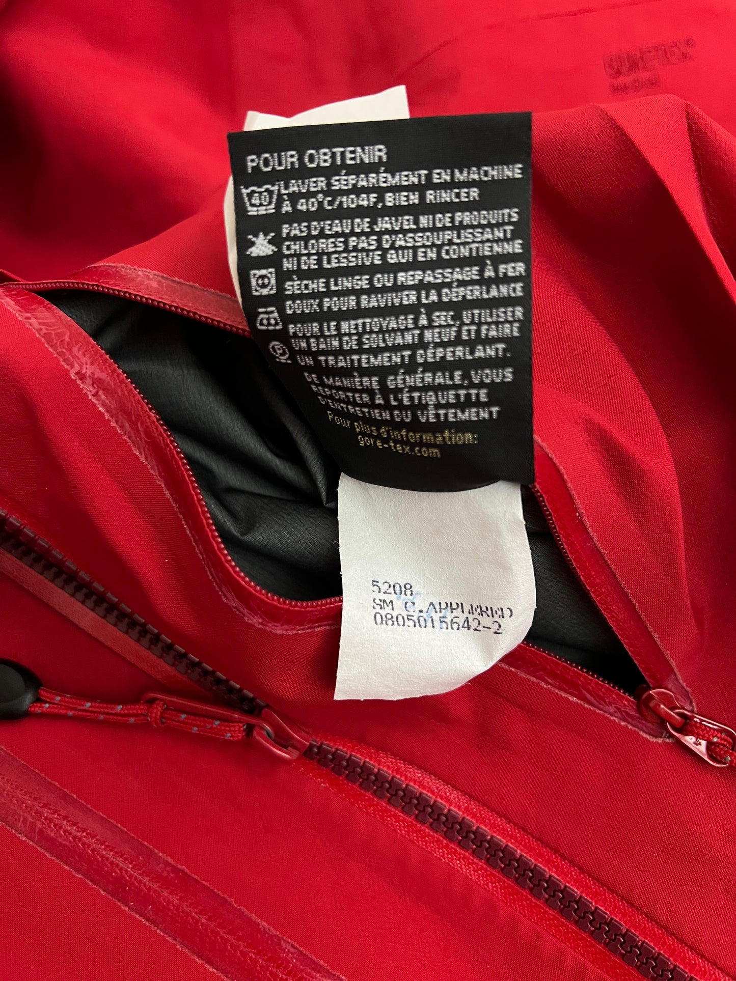 Arc’teryx Alpha SV Jacket Apple Red Men’s S Small Gore-Tex Pro