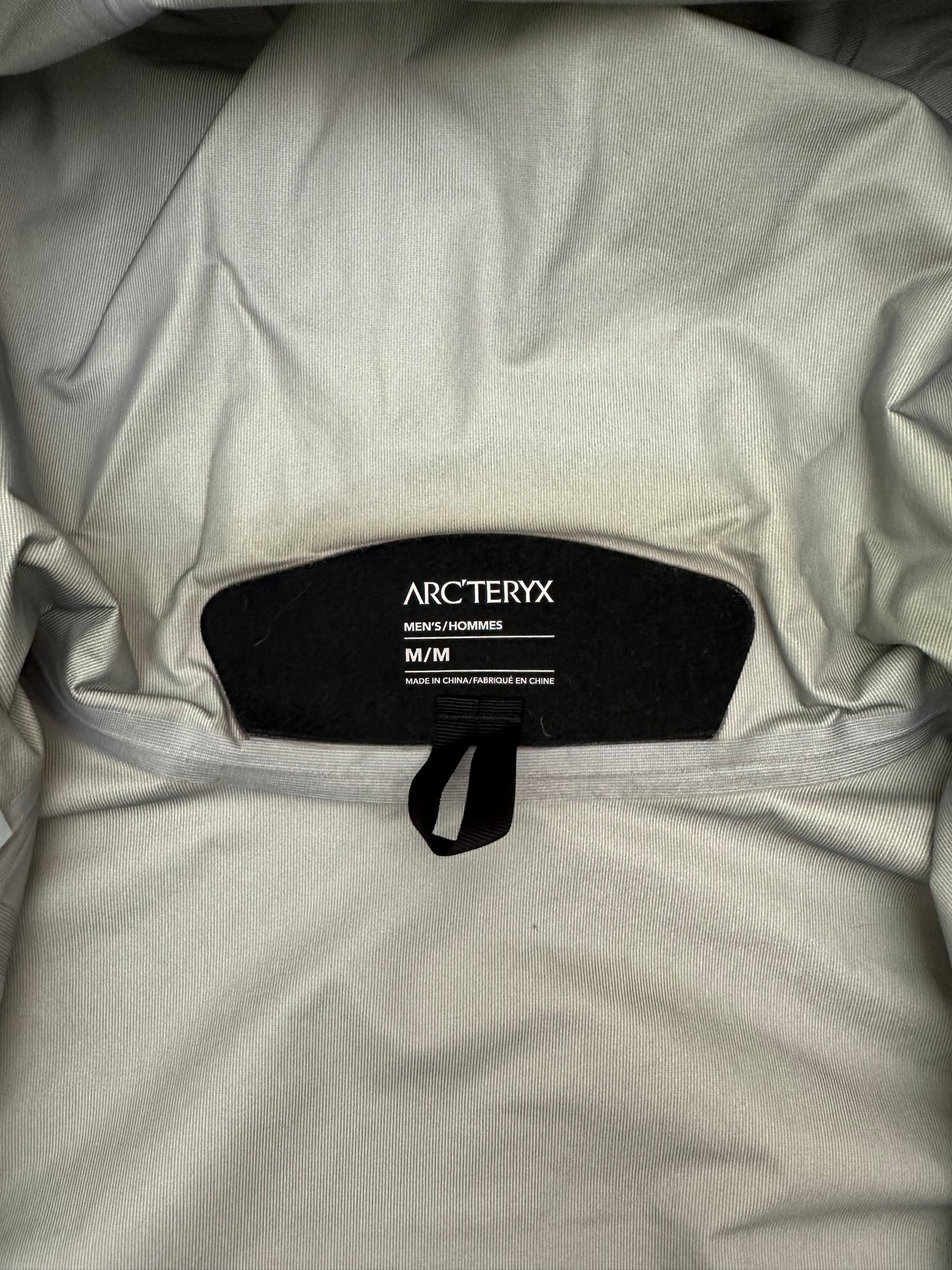Arc’teryx Beta LT Jacket Ether Blue Men's M Medium Gore-Tex