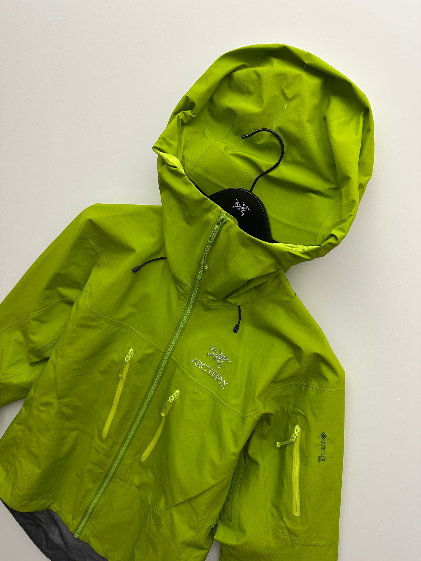 Arc’teryx Alpha SV Jacket Green Men’s S Small Gore-Tex Pro