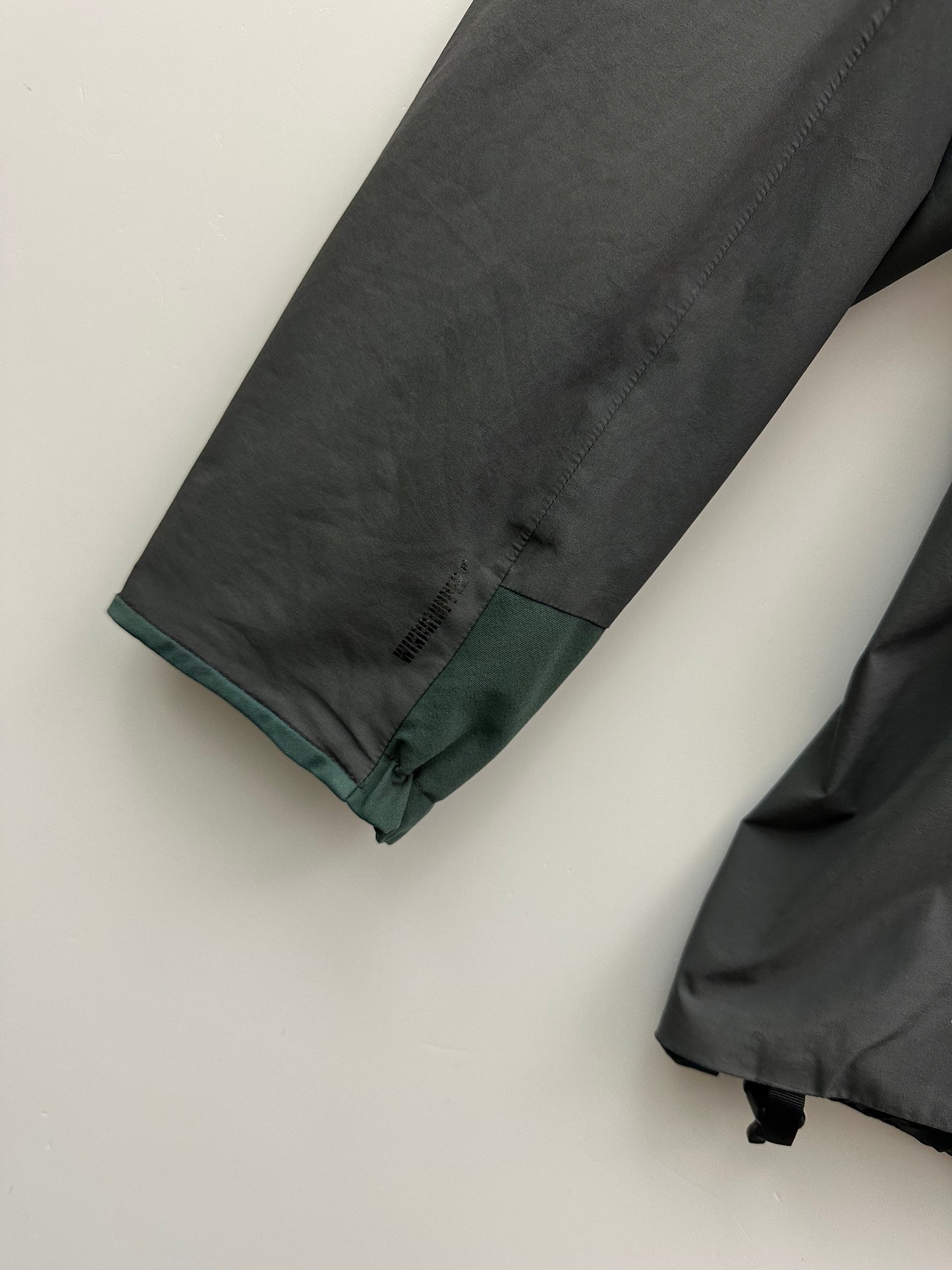 Arc’teryx Solano Jacket Men’s L Large Gore Windstopper 2013 Model