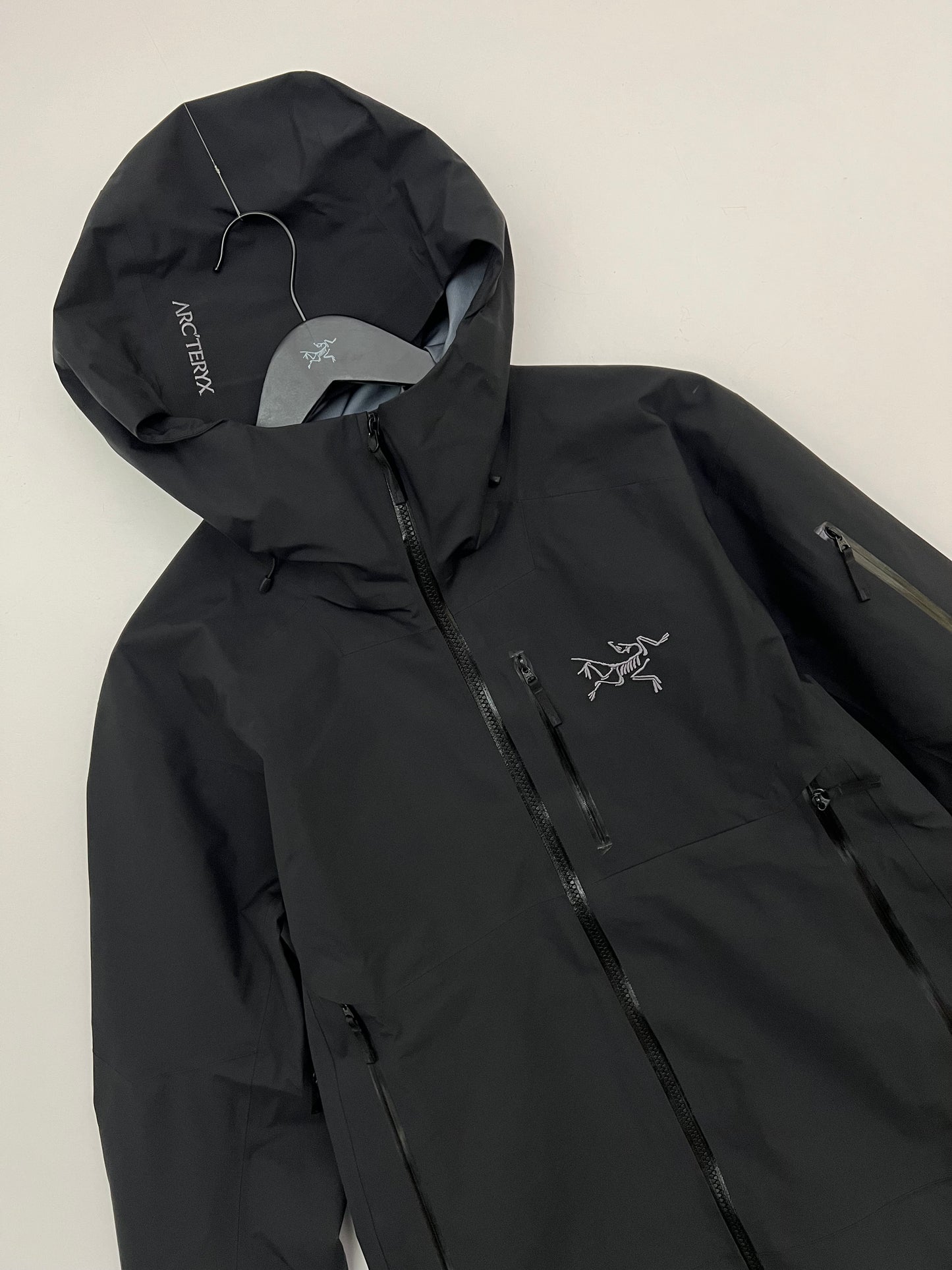 Arc’teryx Sabre SV Jacket Black Men’s M Medium Gore-Tex Pro RECCO