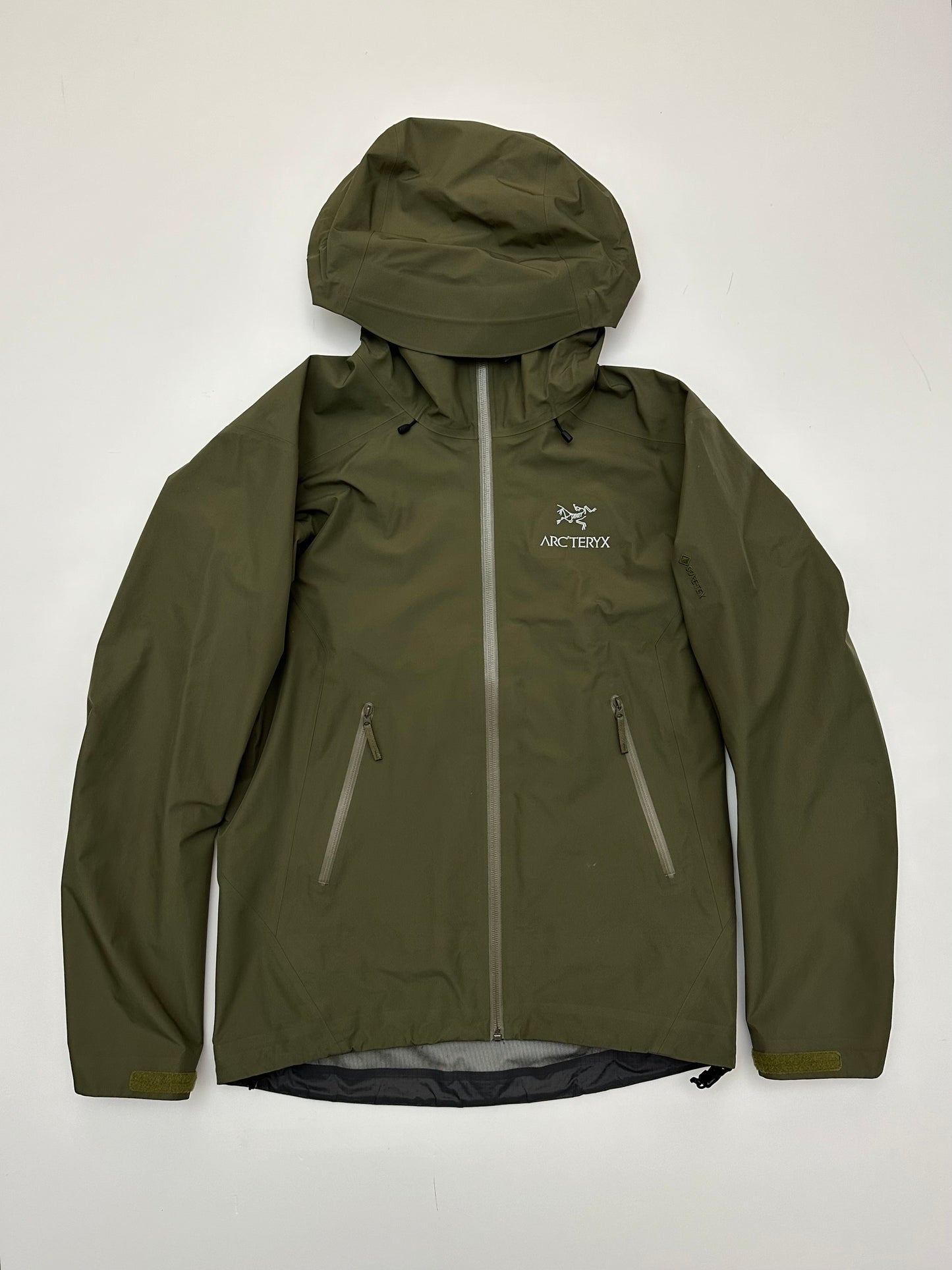 Arc’teryx Beta LT Jacket Tatsu Green Men’s S Small Gore-Tex