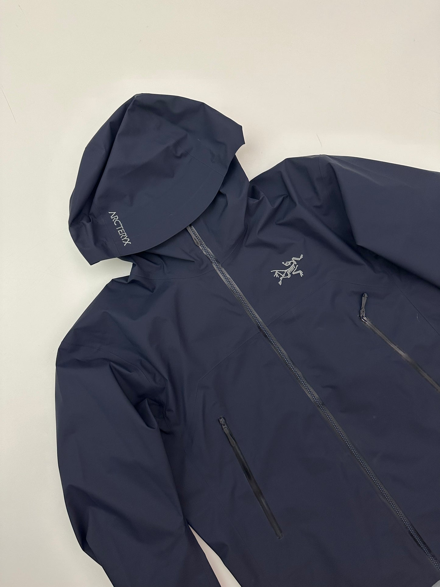 Arc’teryx Beta Jacket Black Sapphire Men's S Small Gore-Tex