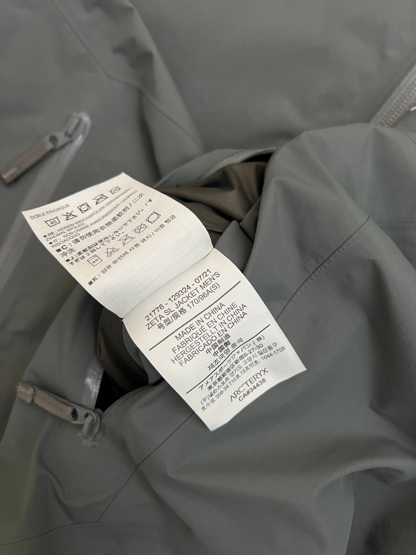Arc’teryx Zeta SL Jacket Microchip Grey Men’s S Small Gore-Tex