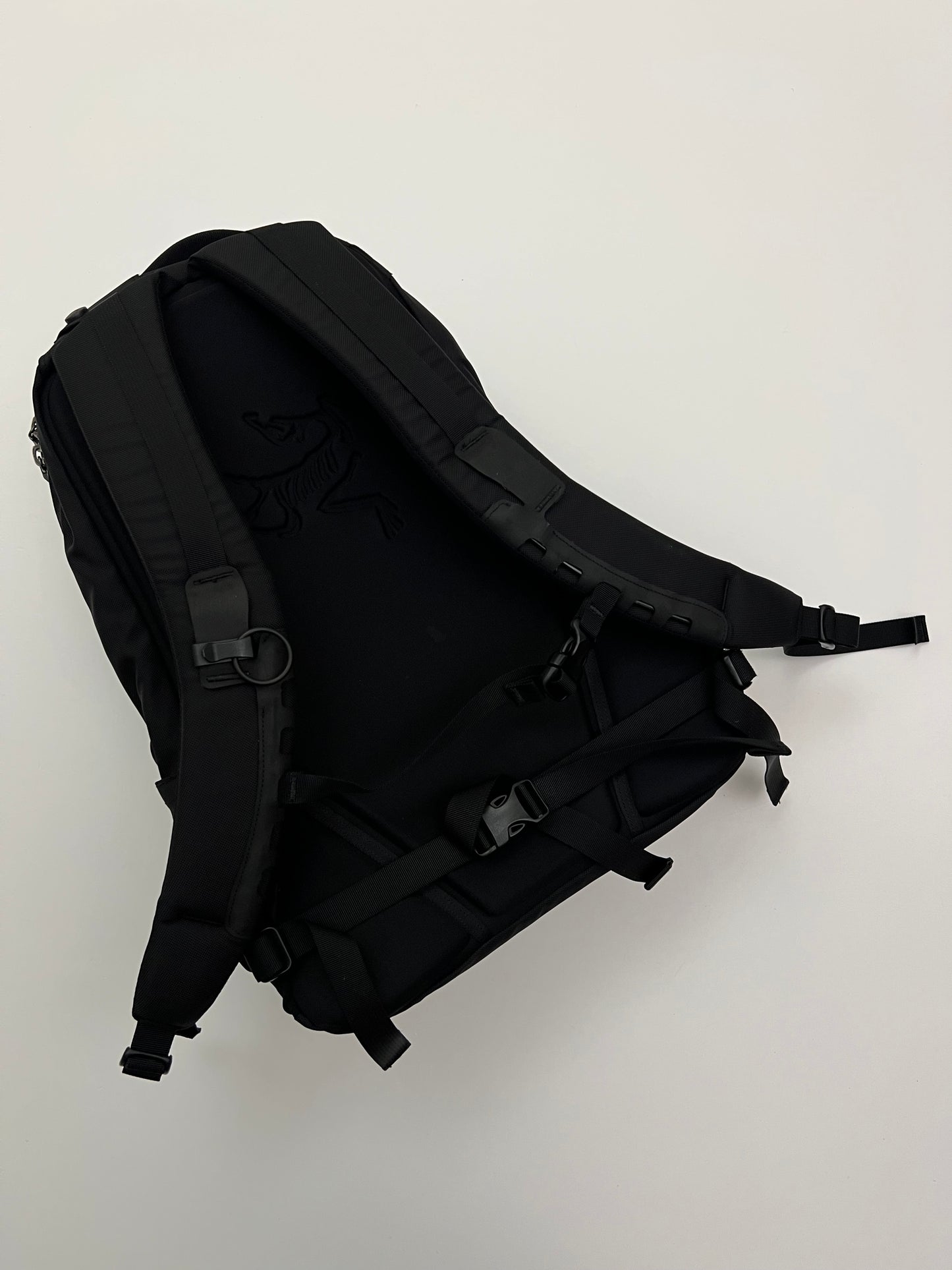 Arc’teryx Arro 16 Backpack Black