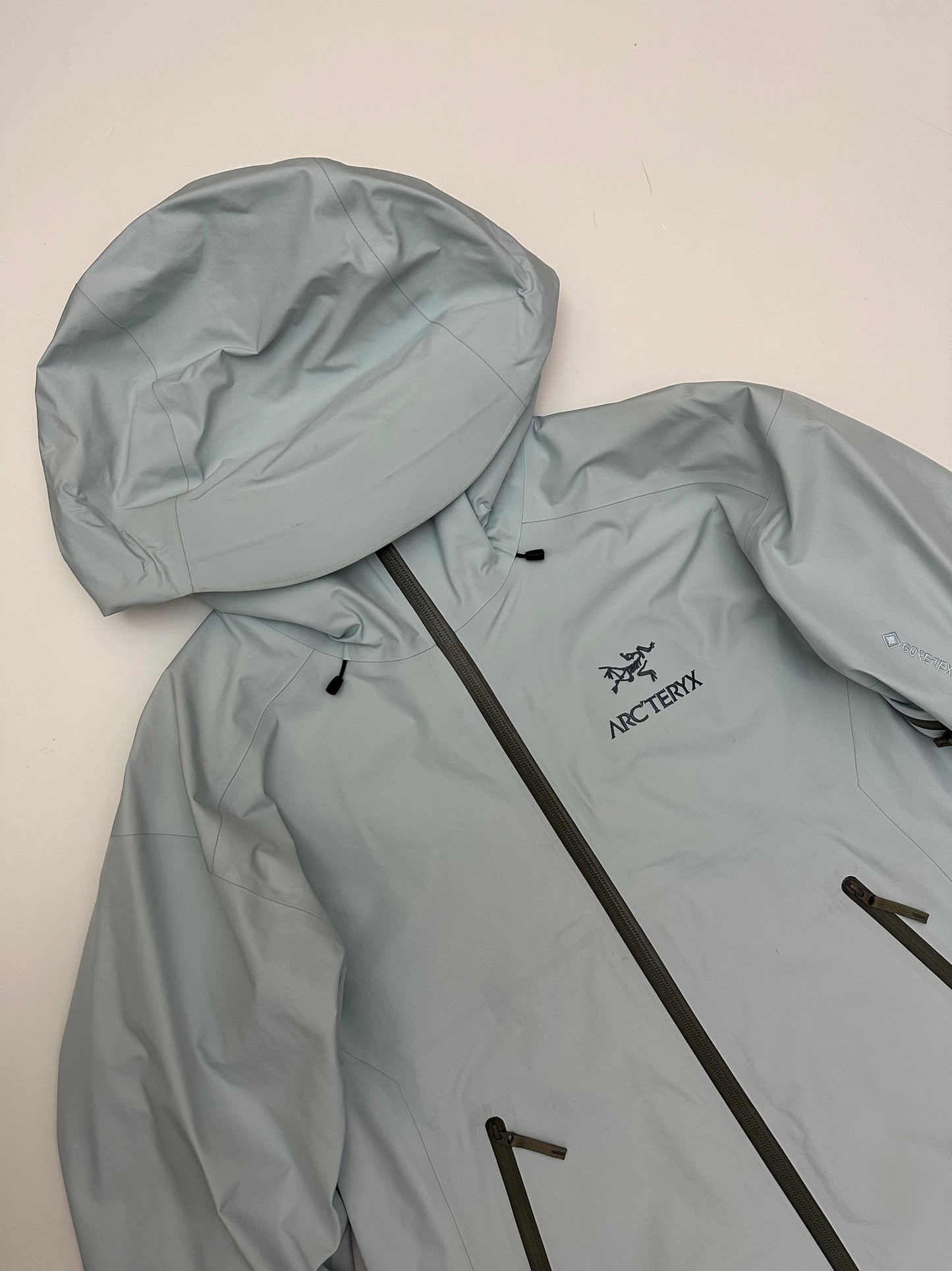 Arc’teryx Beta LT Jacket Ether Blue Men's M Medium Gore-Tex