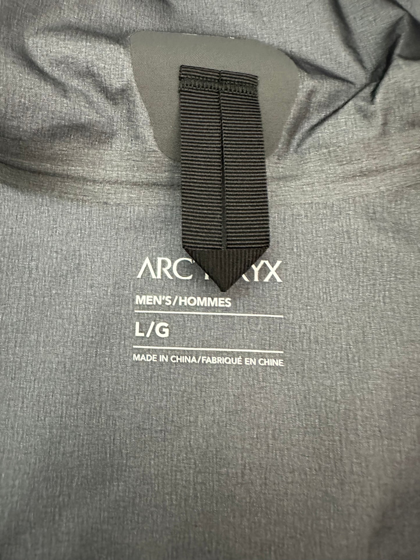 Arc’teryx Alpha Lightweight Jacket Light Vitality / Black Sapphire Men’s L Large Gore-Tex RECCO