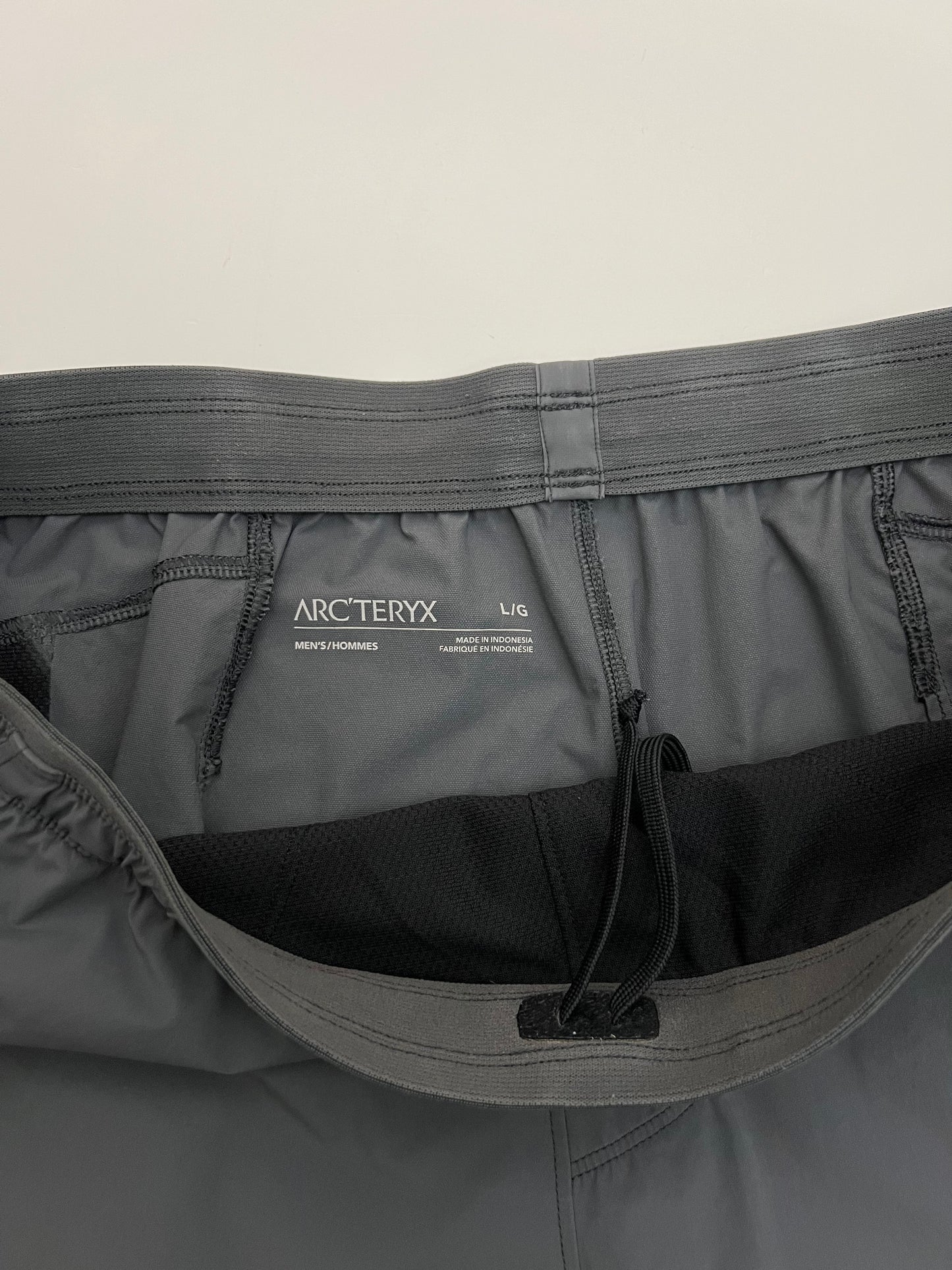 Arc’teryx Aptin Shorts Grey Men’s L Large