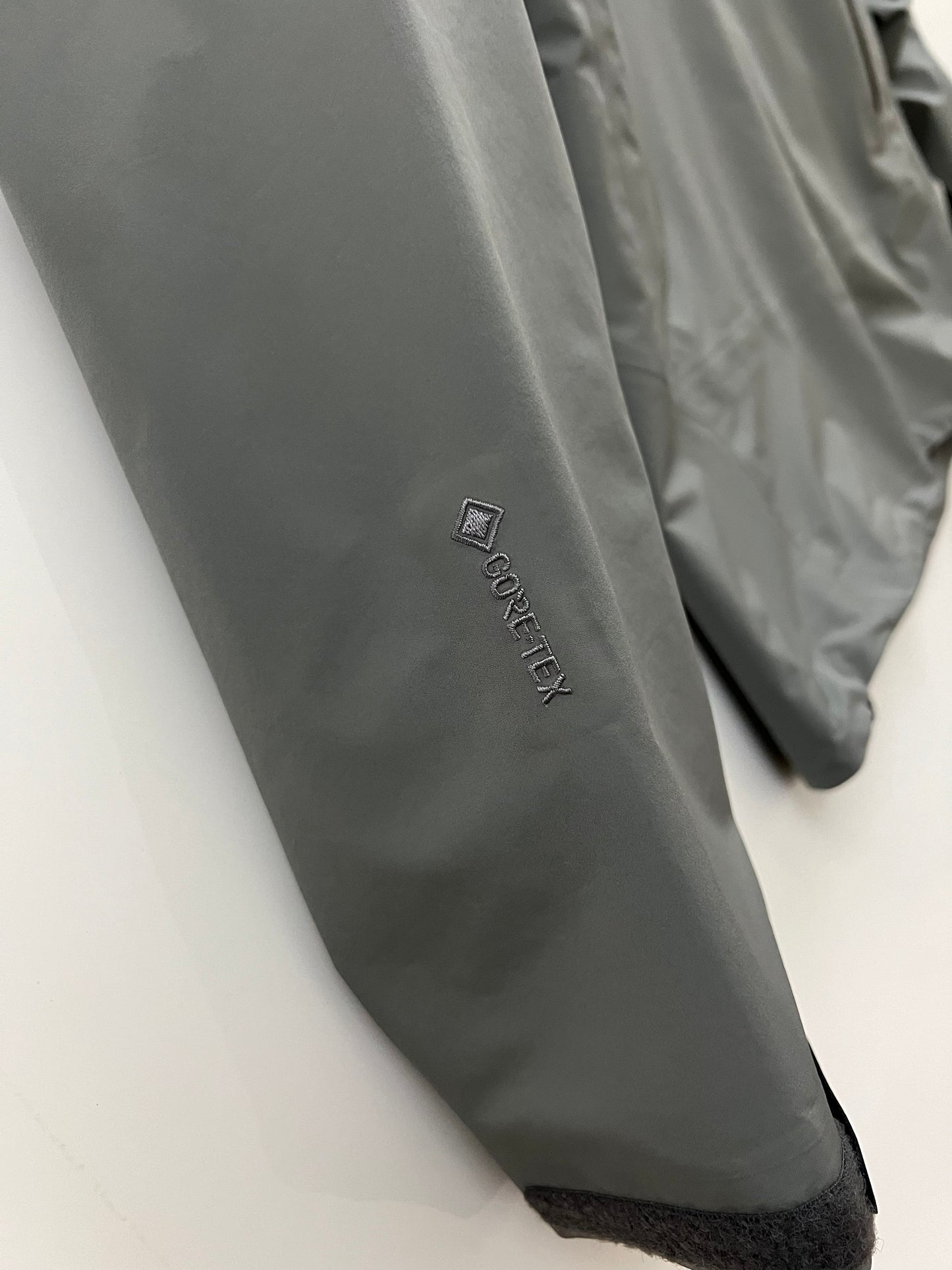 Arc’teryx Beta Lightweight Jacket Void Grey Men’s M Medium Gore-Tex RECCO
