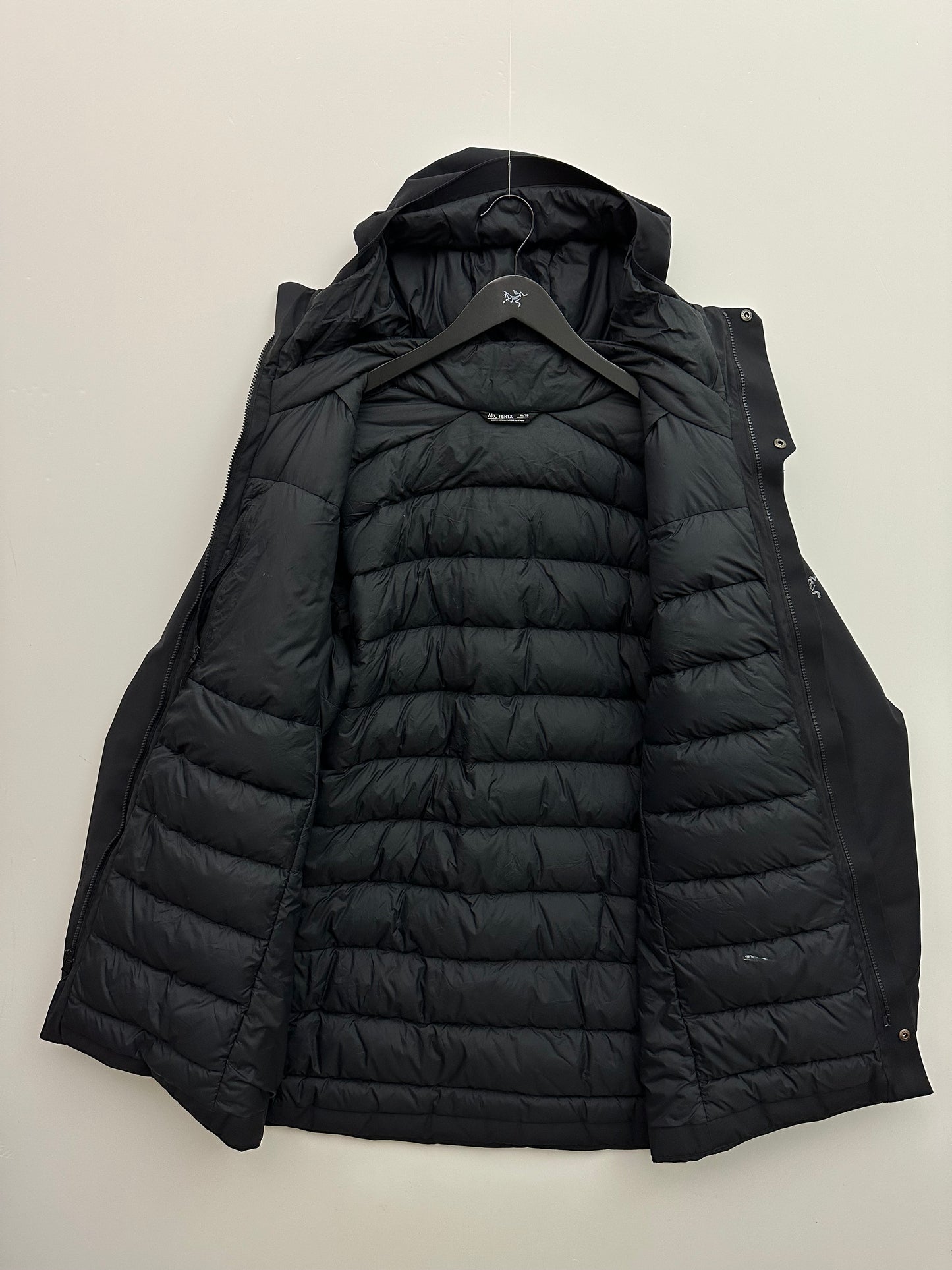 Arc’teryx Therme Parka Black Men’s L Large Gore-Tex