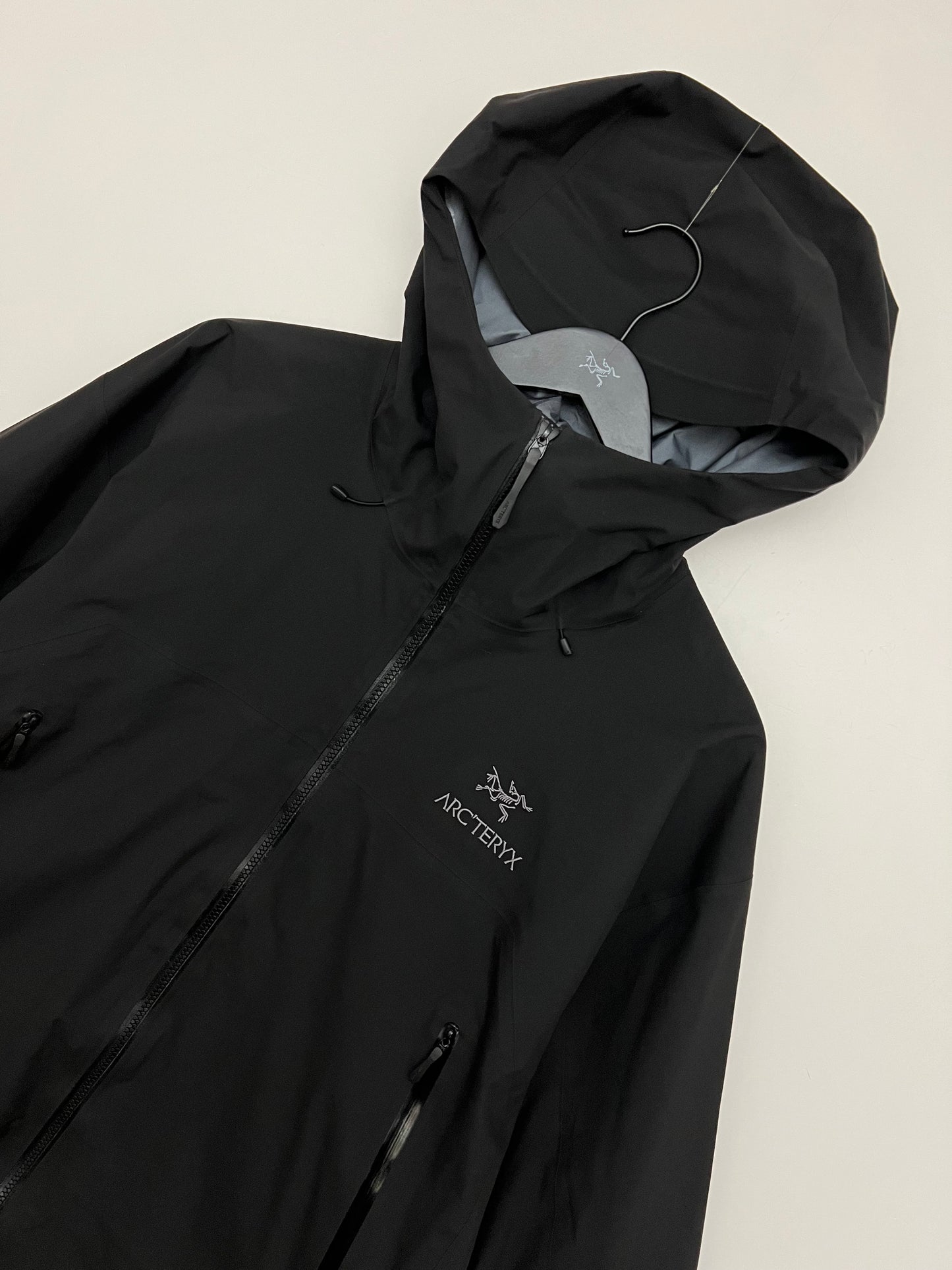 Arc’teryx Beta AR Jacket Stormhood Black Men’s XXL Gore-Tex Pro RECCO
