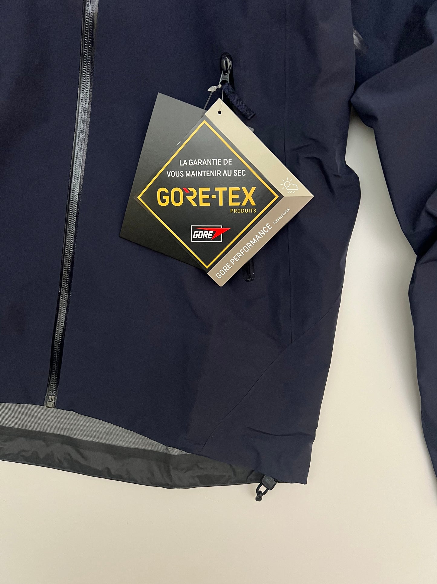 Arc’teryx Beta LT Jacket Black Sapphire Men's S Small Gore-Tex