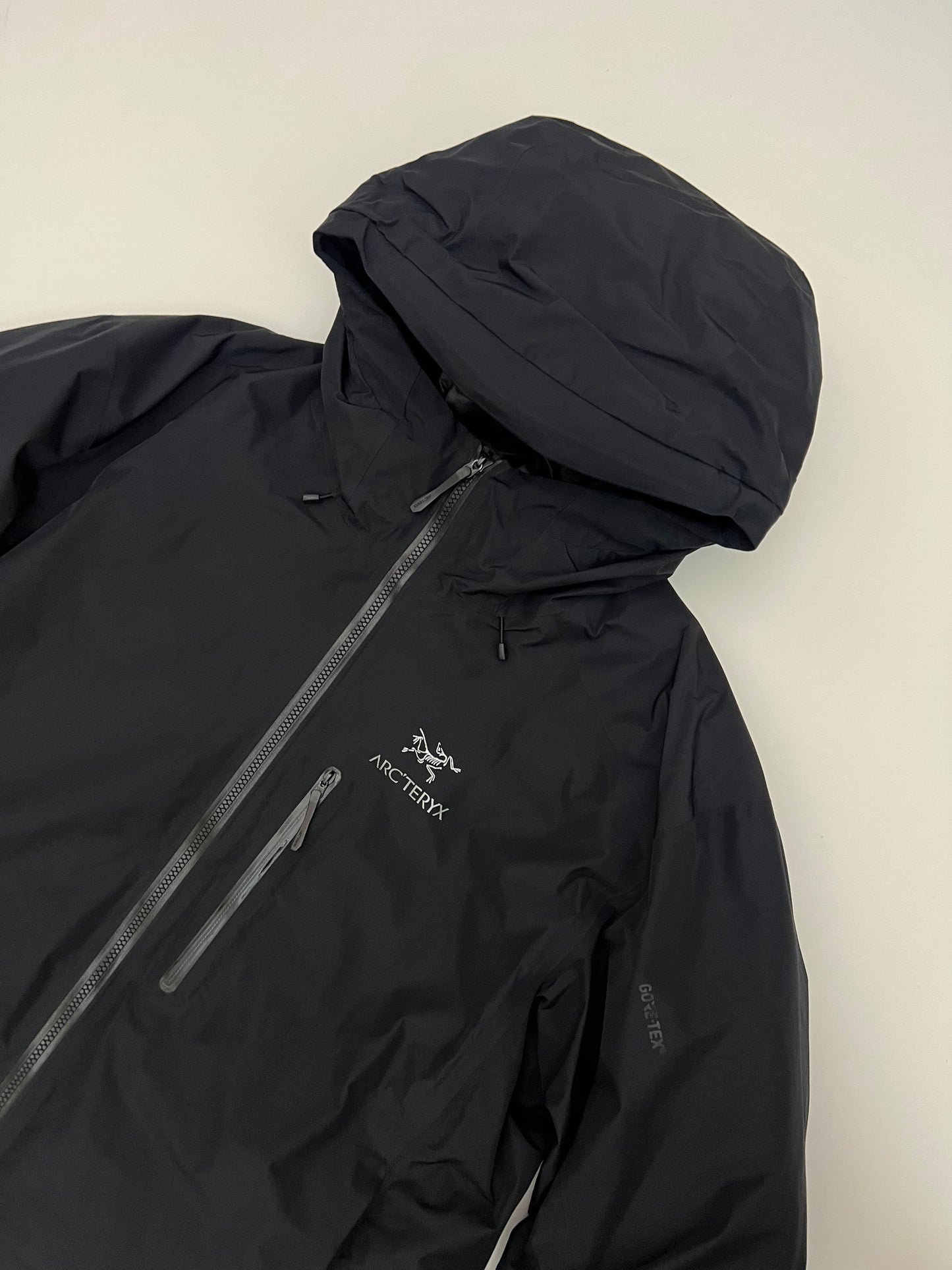 Arc’teryx Alpha IS Jacket Black Men’s XL Extra Large Gore-Tex Insulated