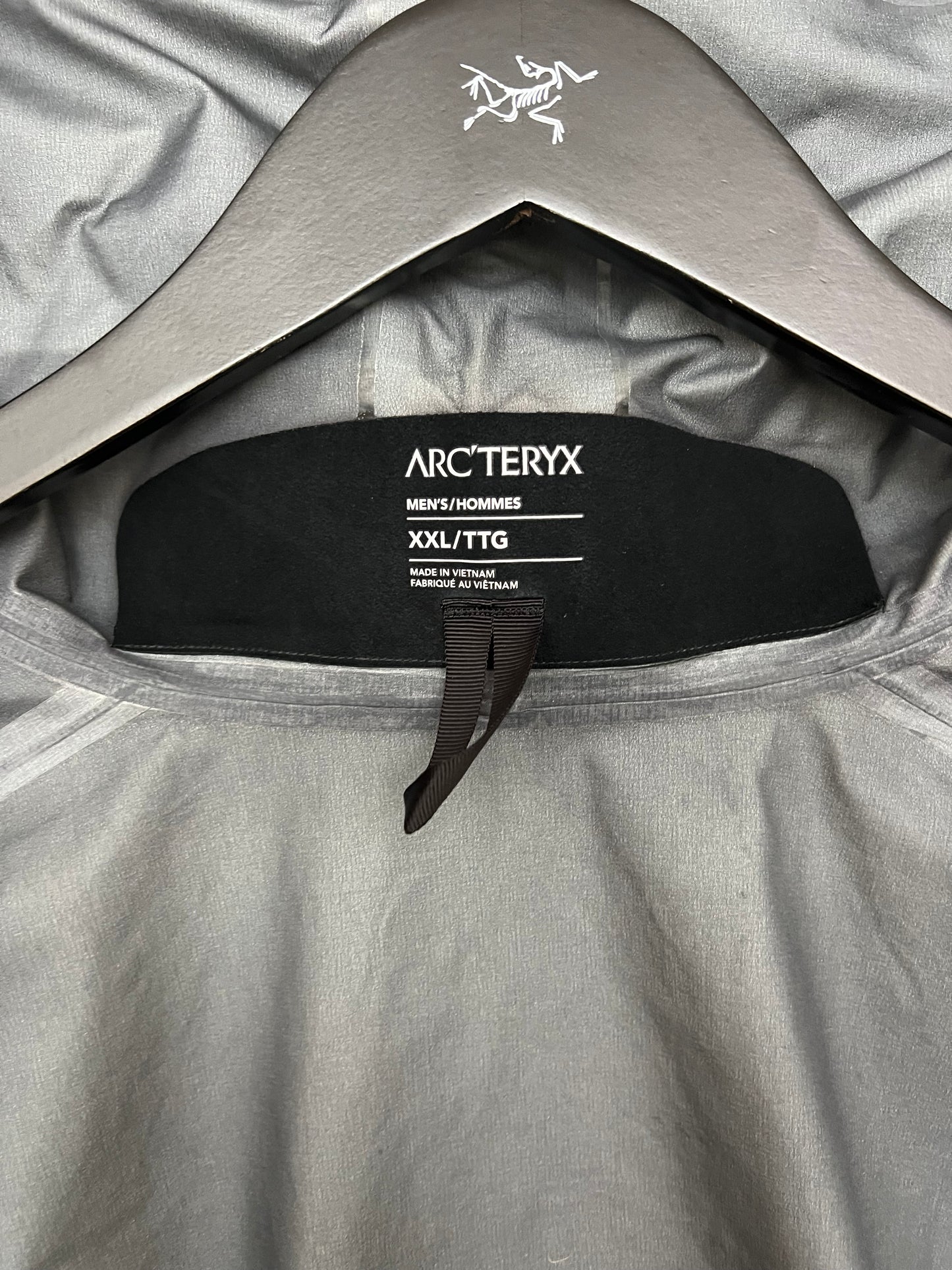 Arc’teryx Beta AR Jacket Stormhood Black Men’s XXL Gore-Tex Pro RECCO