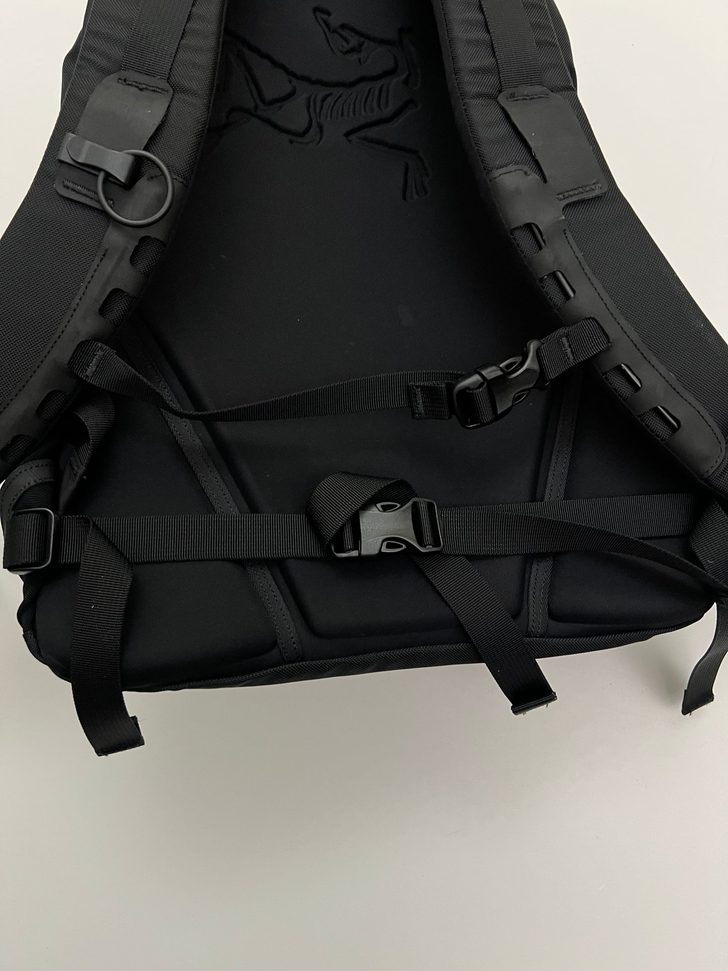 Arc’teryx Arro 16 Backpack Black
