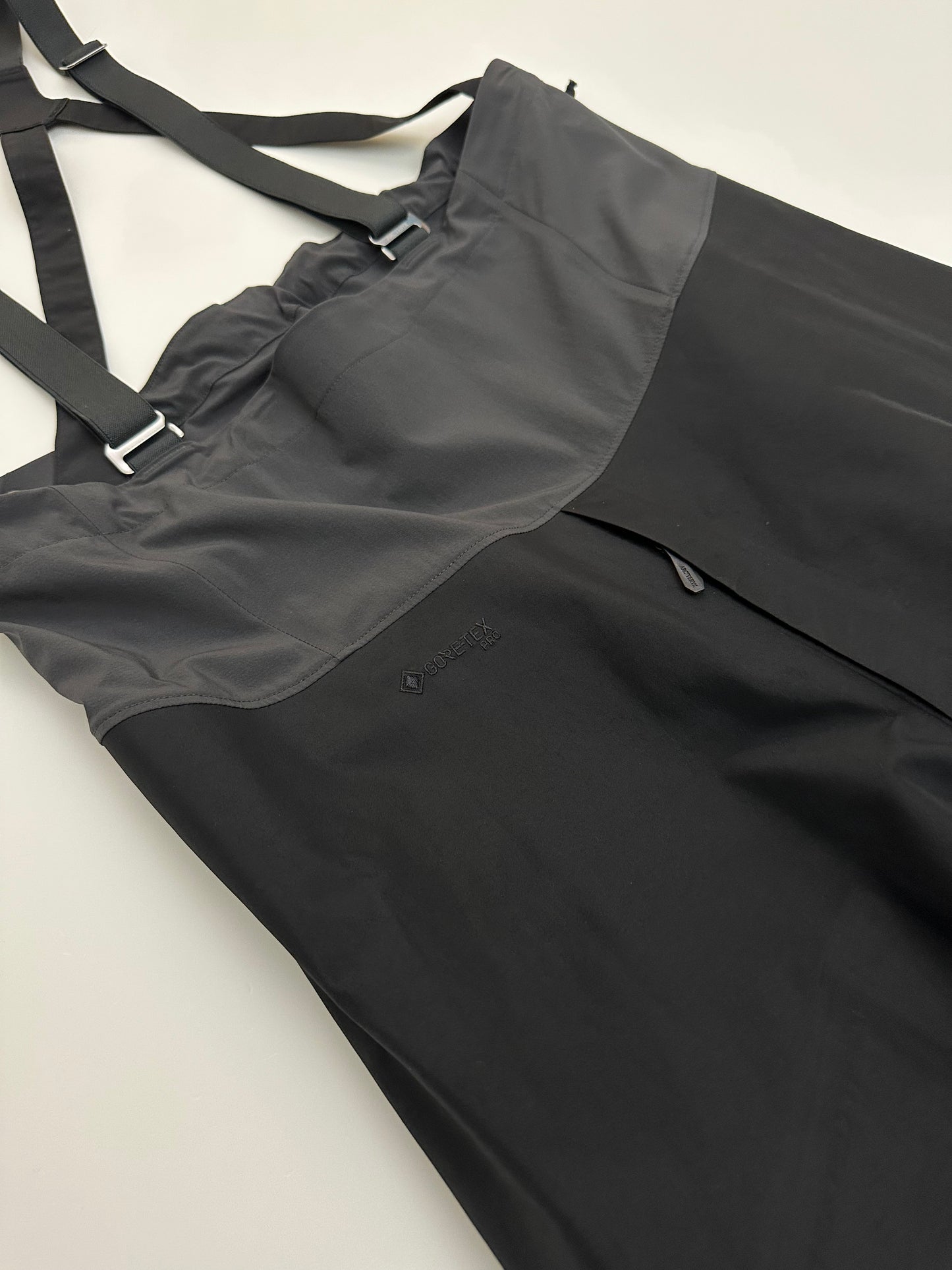 Arc'teryx Alpha SV Bib Men’s S Small Black Gore-Tex Pro