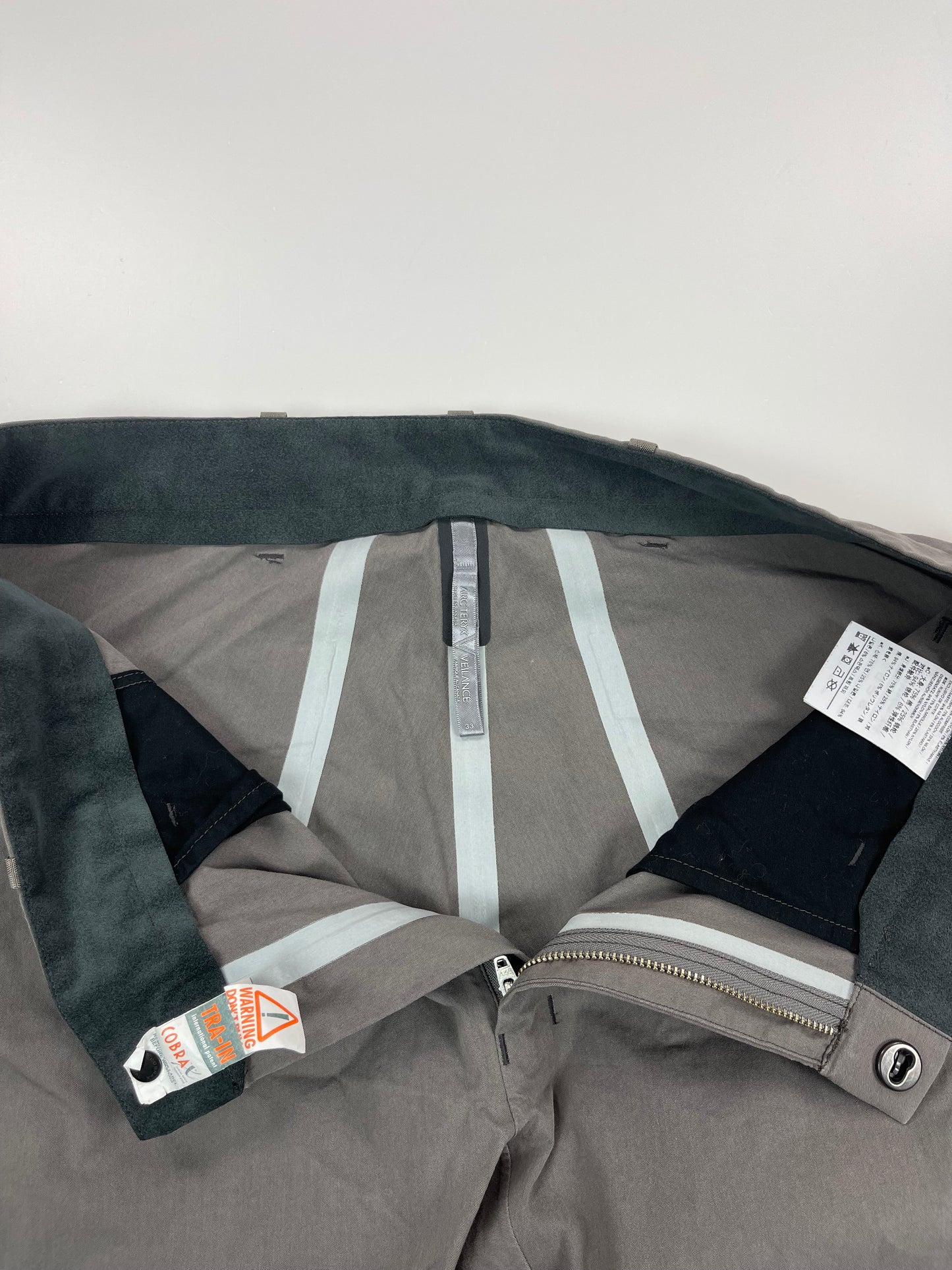 Arc'teryx Veilance Men’s Aparat Pant Grey Men’s 33