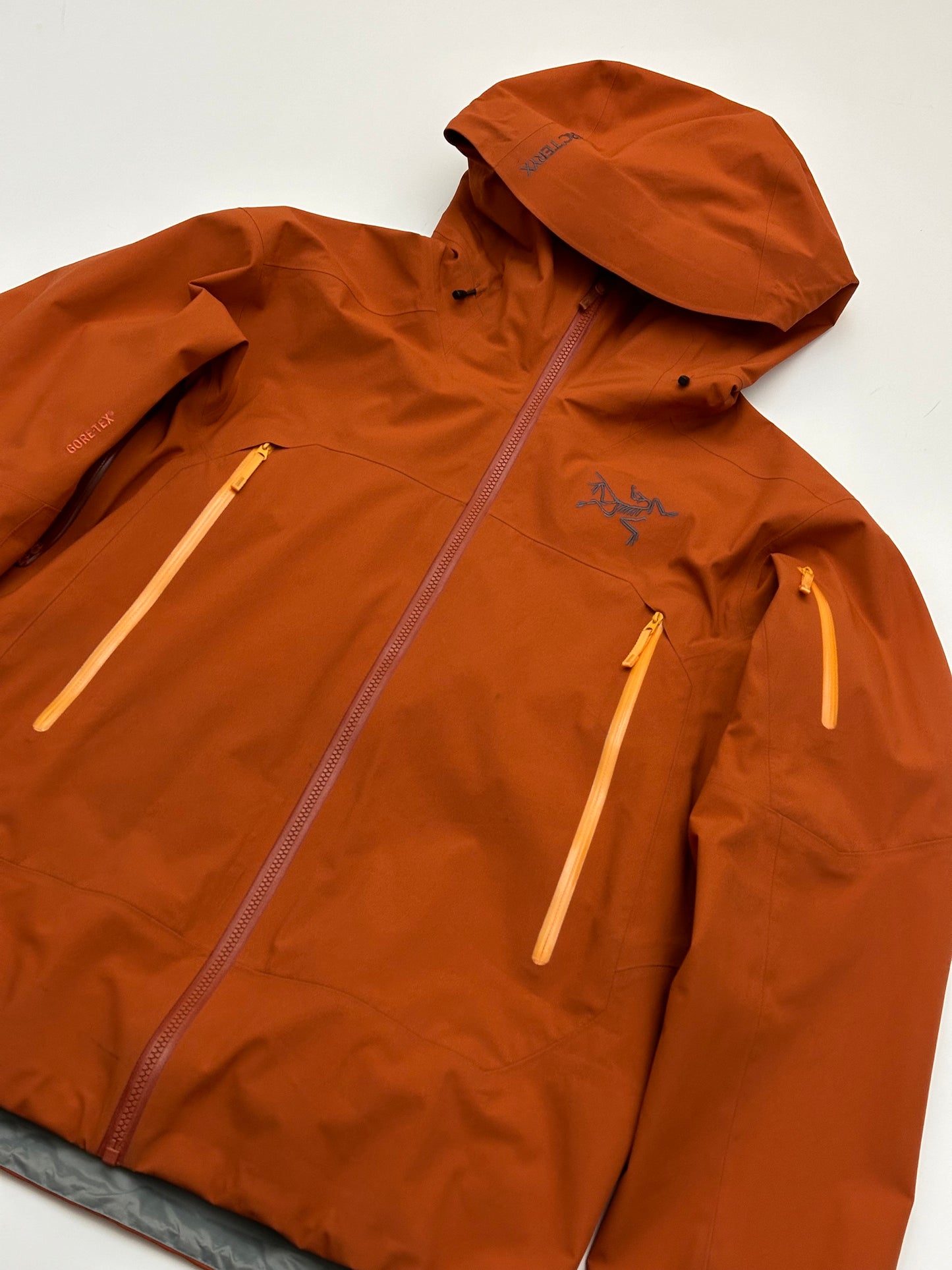 Arc’teryx Sabre Jacket Umber Orange Men’s S Small Gore-Tex RECCO