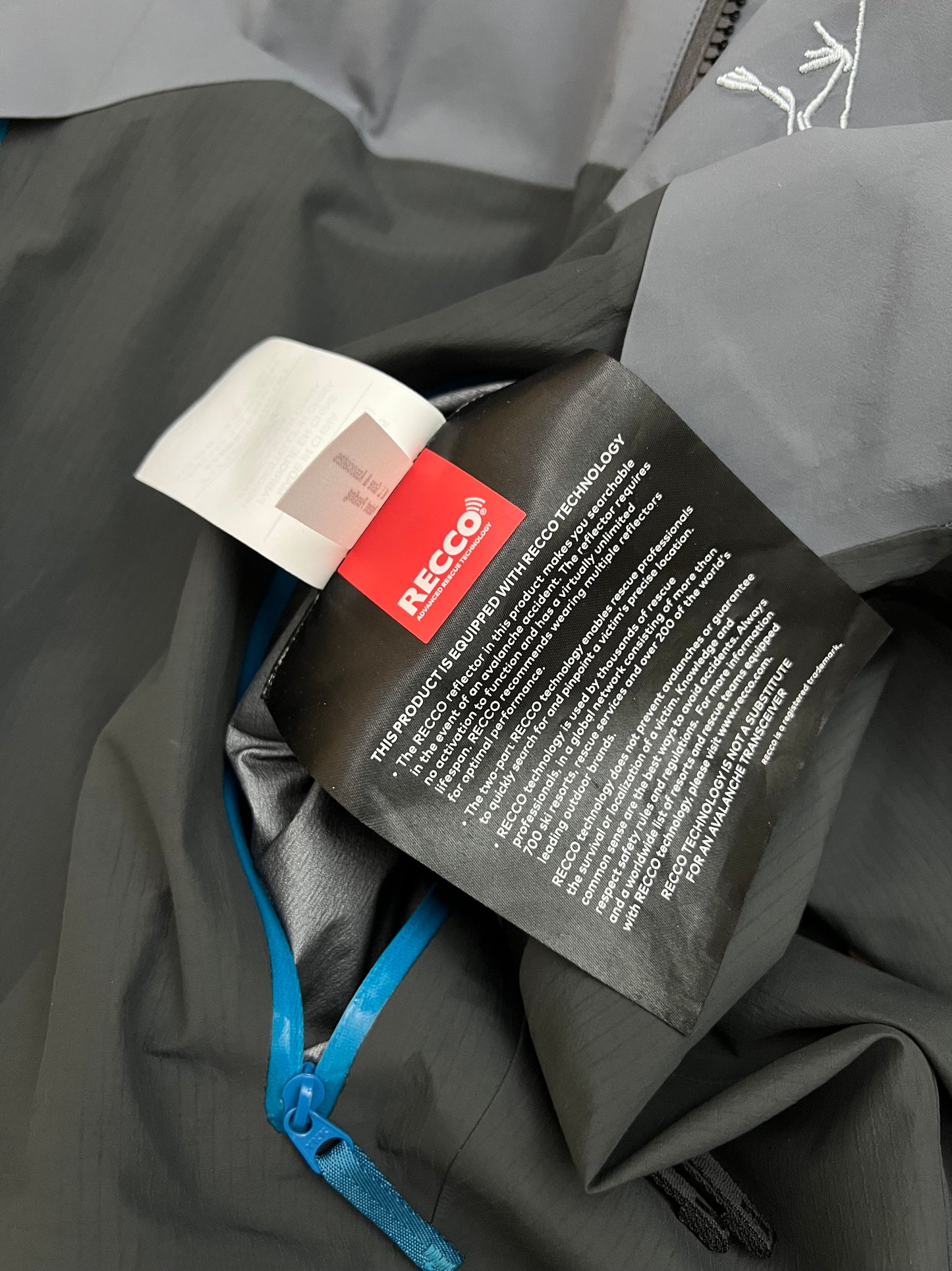 Arc’teryx Rush Jacket Tungsten Magnet Men’s M Medium Gore-Tex Pro RECCO