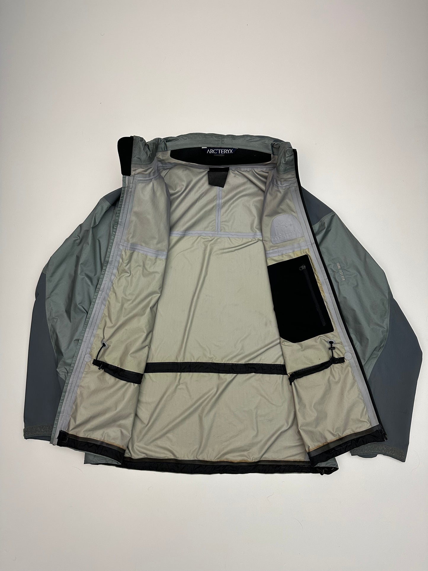 Arc’teryx Theta LT Jacket Gravel Grey Men’s XL Extra Large Gore-Tex XCR