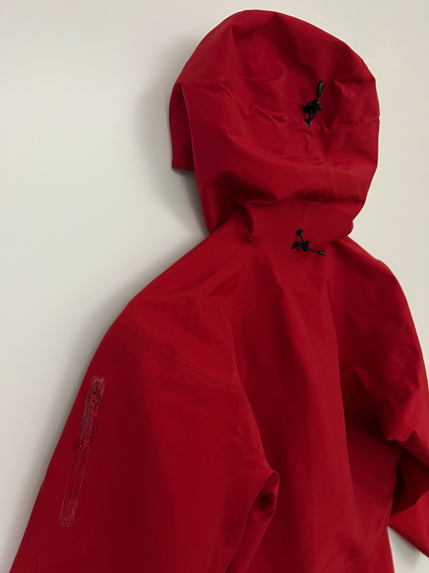 Arc’teryx Alpha SV Jacket Apple Red Men’s S Small Gore-Tex Pro