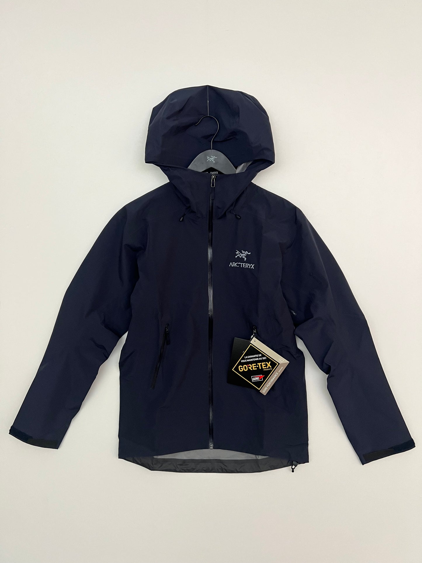 Arc’teryx Beta LT Jacket Black Sapphire Men's S Small Gore-Tex