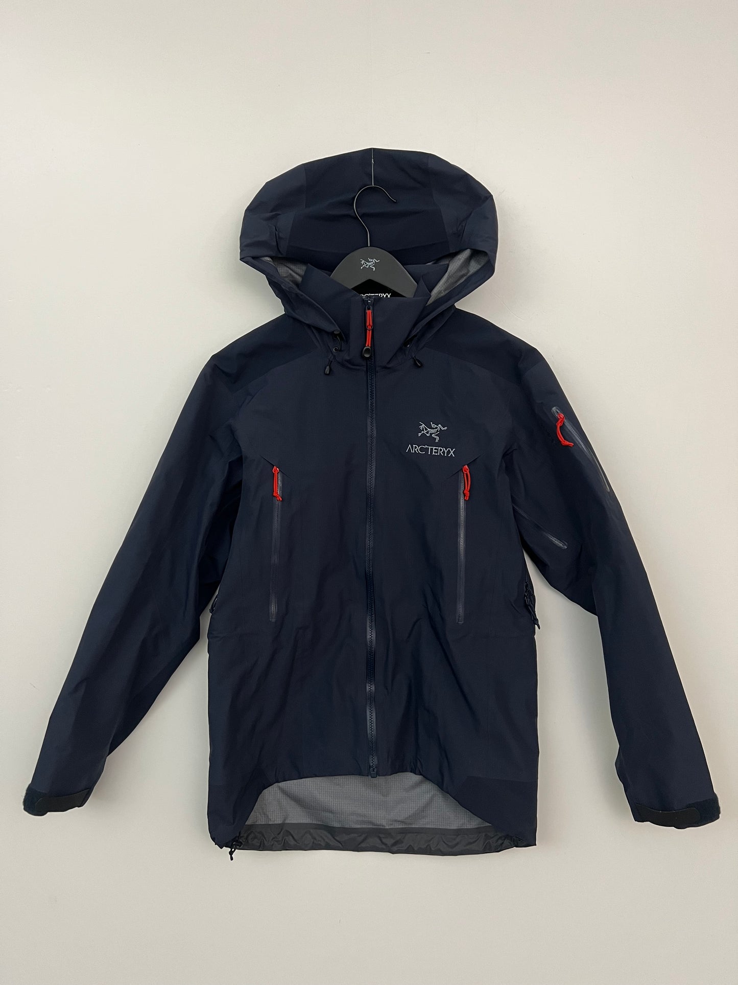 Arc’teryx Theta AR Jacket Admiral Blue Men’s XS Extra Small Gore-Tex Pro