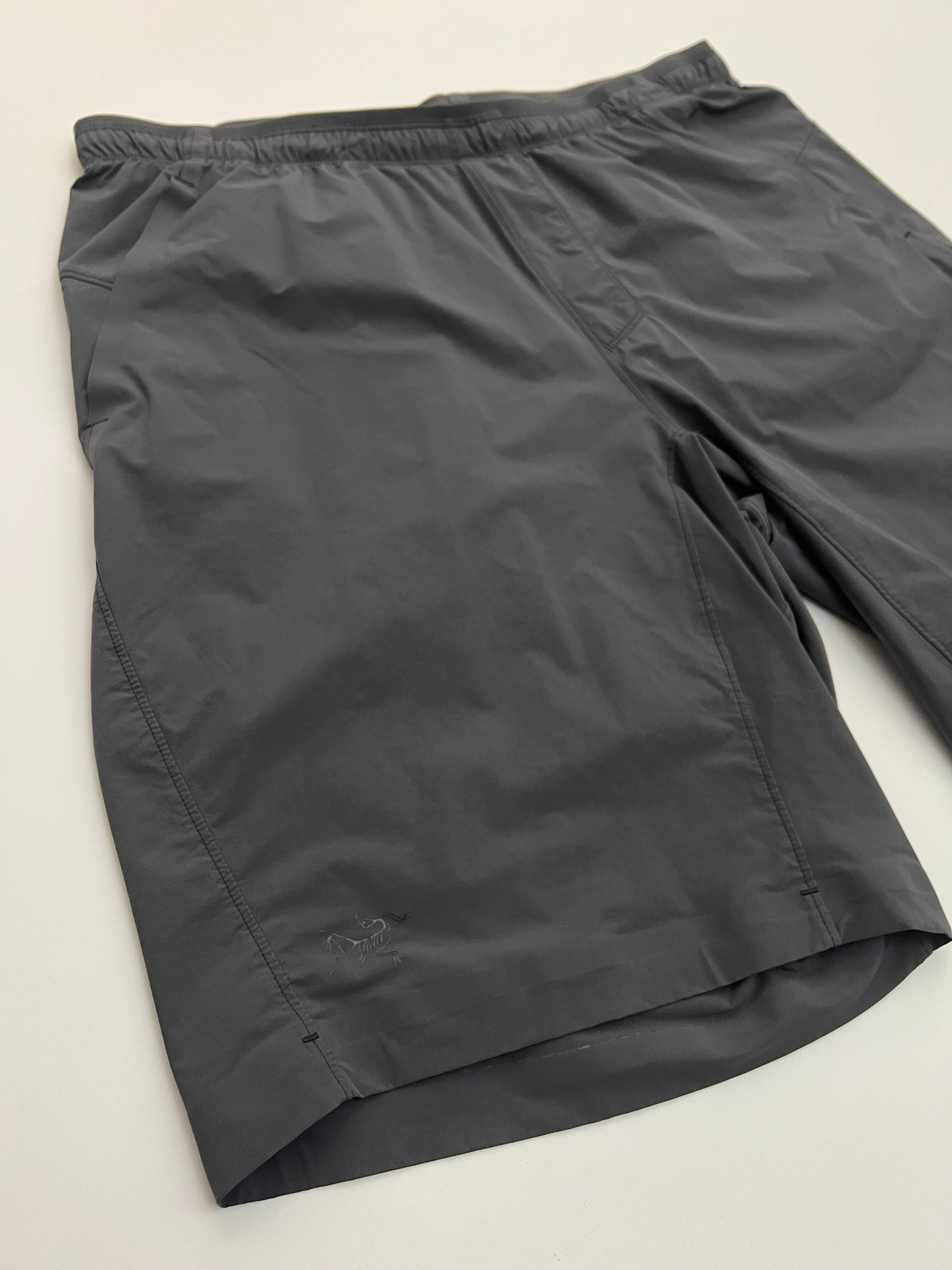 Arc’teryx Aptin Shorts Grey Men’s L Large