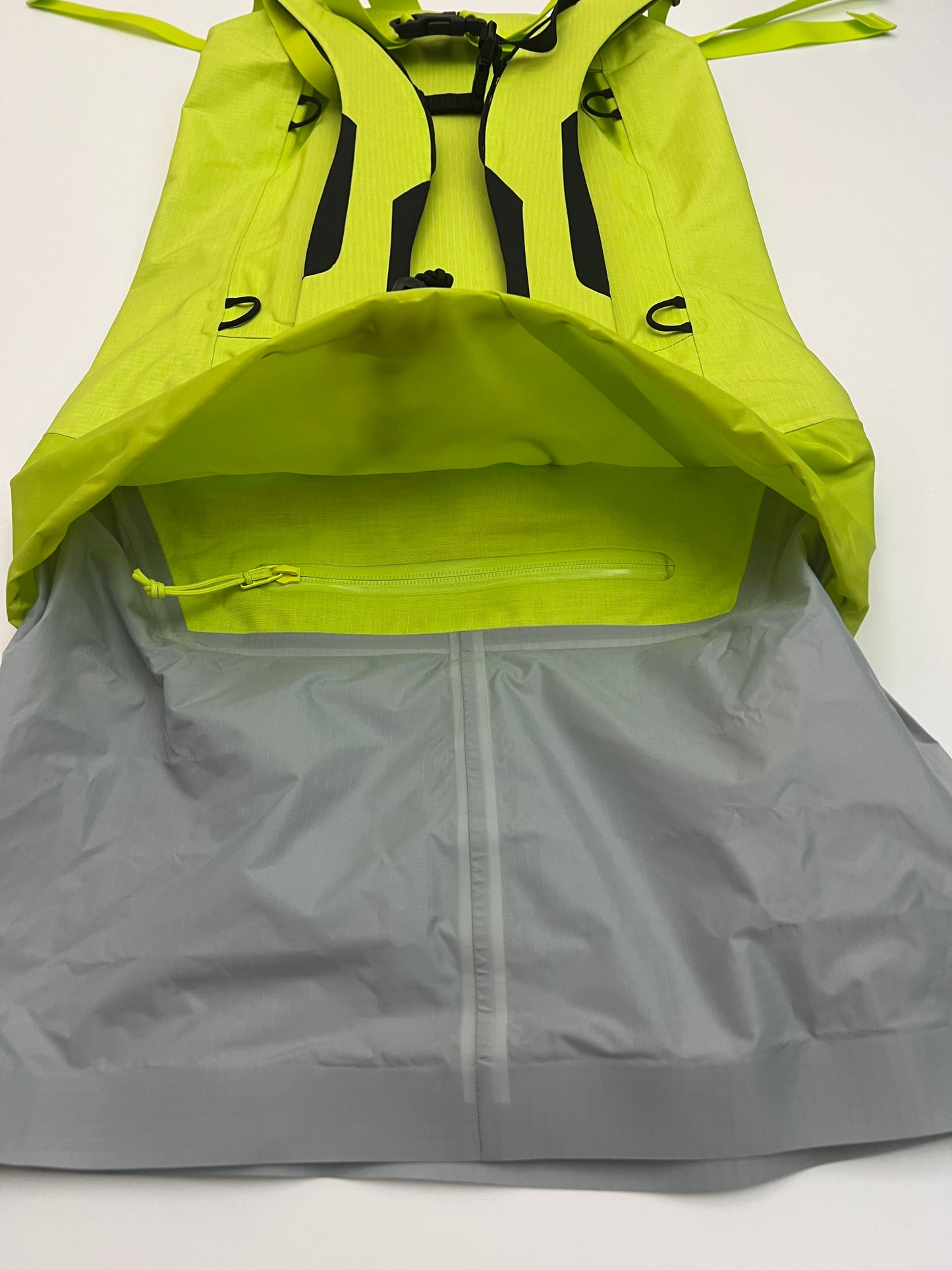 Arc’teryx Alpha FL 30 Backpack Dark Sprint